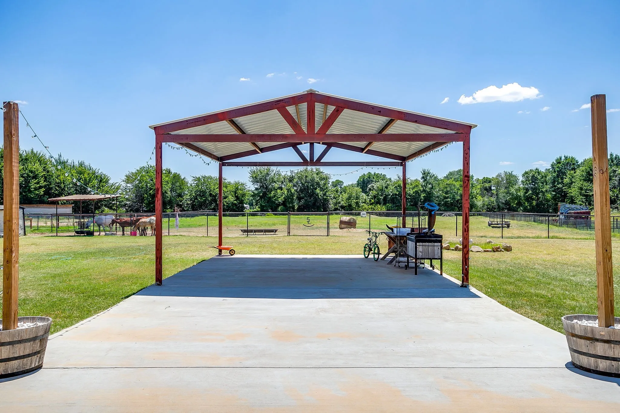 Single Family Residence For Sale in Parker County , 4930 Midway Road, Weatherford, Texas 76085, 3 Bedroom, 2 Bathroom, 2 Garage spaces, 2,052 Sqft, built in 2023, mls#21346028, Real Estate Agent in Weatherford, Homes For Sale in Parker county, Homes For Sale in Weatherford, Realtor in Weatherford Texas, Real Estate Brokerage Independent Realty Texas, Luminita Cordes Realtor