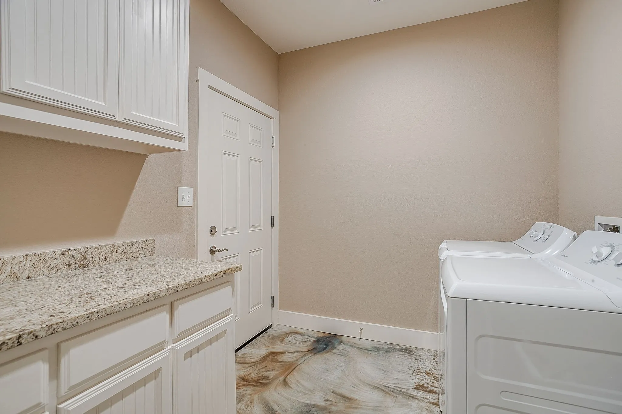 Single Family Residence For Sale in Parker County , 4930 Midway Road, Weatherford, Texas 76085, 3 Bedroom, 2 Bathroom, 2 Garage spaces, 2,052 Sqft, built in 2023, mls#21346028, Real Estate Agent in Weatherford, Homes For Sale in Parker county, Homes For Sale in Weatherford, Realtor in Weatherford Texas, Real Estate Brokerage Independent Realty Texas, Luminita Cordes Realtor