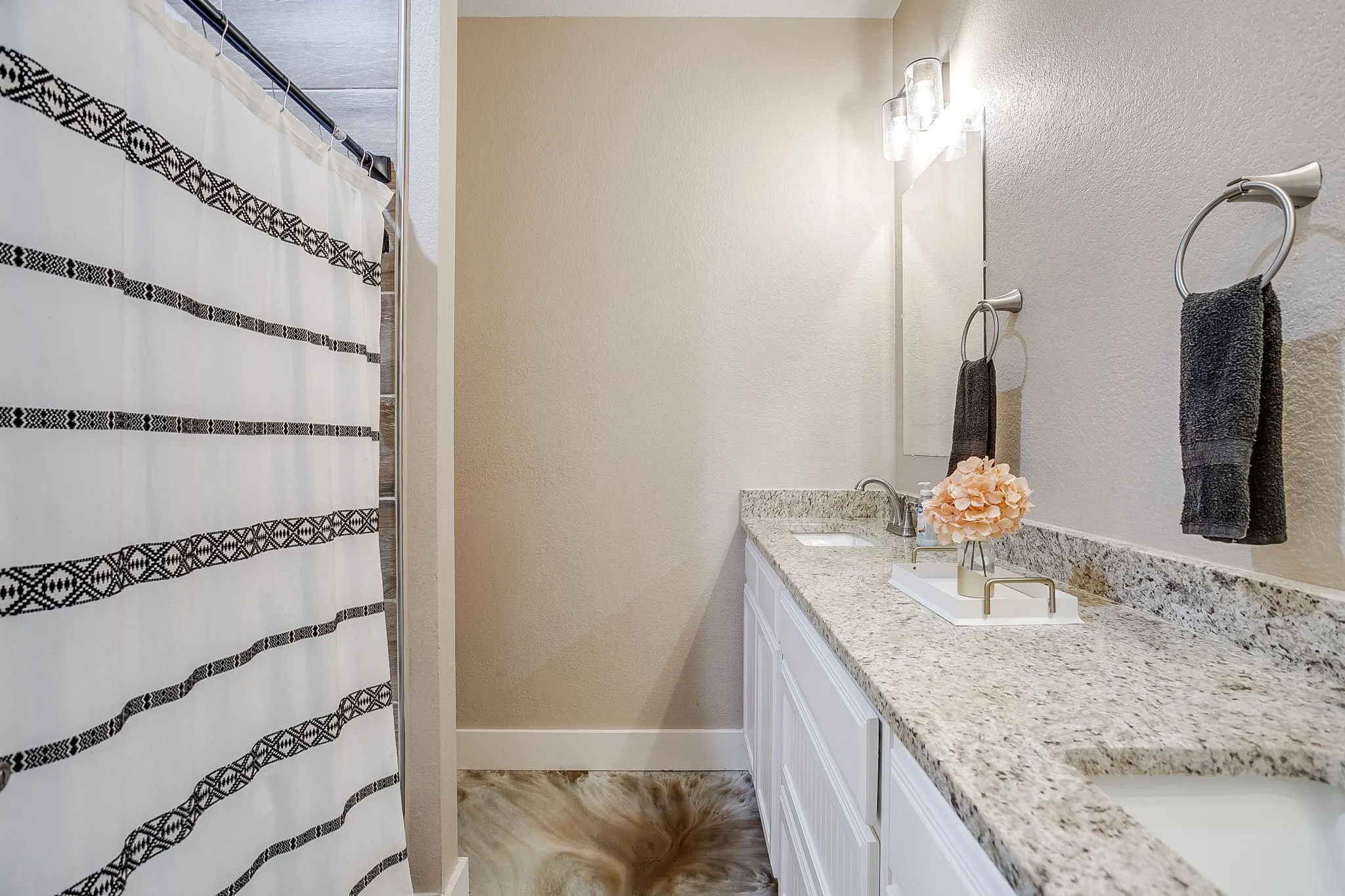 Single Family Residence For Sale in Parker County , 4930 Midway Road, Weatherford, Texas 76085, 3 Bedroom, 2 Bathroom, 2 Garage spaces, 2,052 Sqft, built in 2023, mls#21346028, Real Estate Agent in Weatherford, Homes For Sale in Parker county, Homes For Sale in Weatherford, Realtor in Weatherford Texas, Real Estate Brokerage Independent Realty Texas, Luminita Cordes Realtor