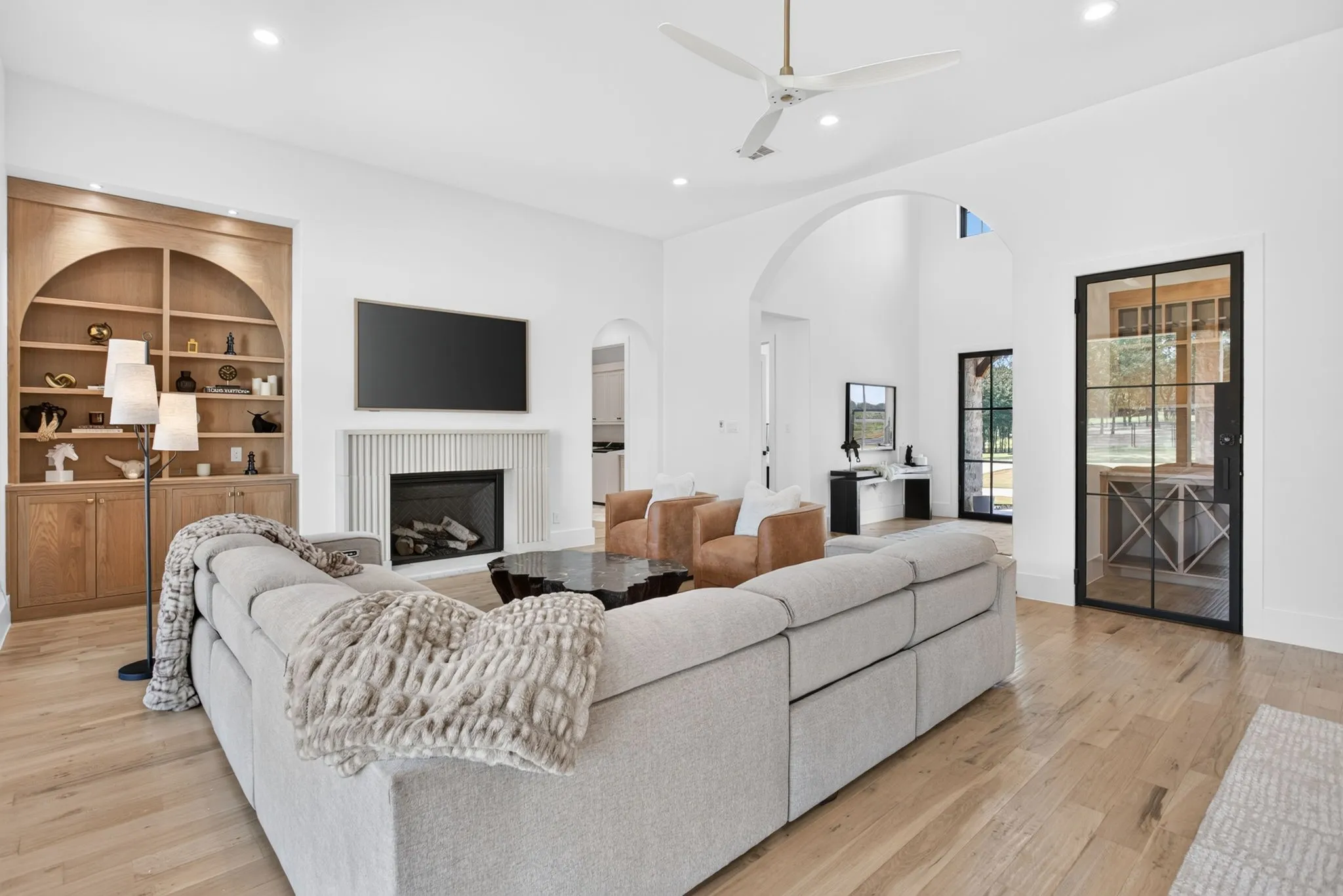 Single Family Residence For Sale in Parker County , 536 Royal Santana Run, Weatherford, Texas 76087, 5 Bedroom, 5 Bathroom, 4 Garage spaces, 4,797 Sqft, built in 2025, mls#21345650, Real Estate Agent in Weatherford, Homes For Sale in Parker county, Homes For Sale in Weatherford, Realtor in Weatherford Texas, Real Estate Brokerage Independent Realty Texas, Luminita Cordes Realtor