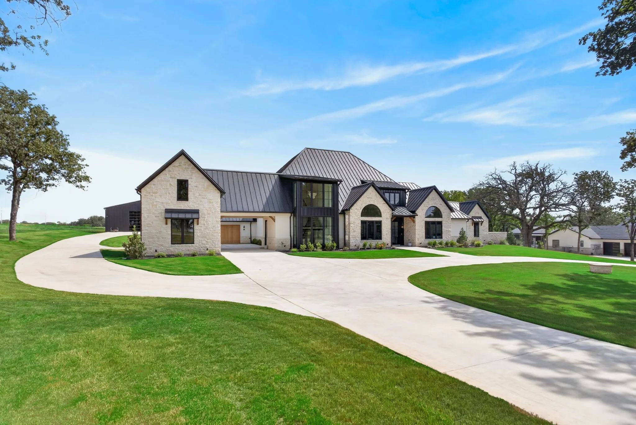 Single Family Residence For Sale in Parker County , 536 Royal Santana Run, Weatherford, Texas 76087, 5 Bedroom, 5 Bathroom, 4 Garage spaces, 4,797 Sqft, built in 2025, mls#21345650, Real Estate Agent in Weatherford, Homes For Sale in Parker county, Homes For Sale in Weatherford, Realtor in Weatherford Texas, Real Estate Brokerage Independent Realty Texas, Luminita Cordes Realtor