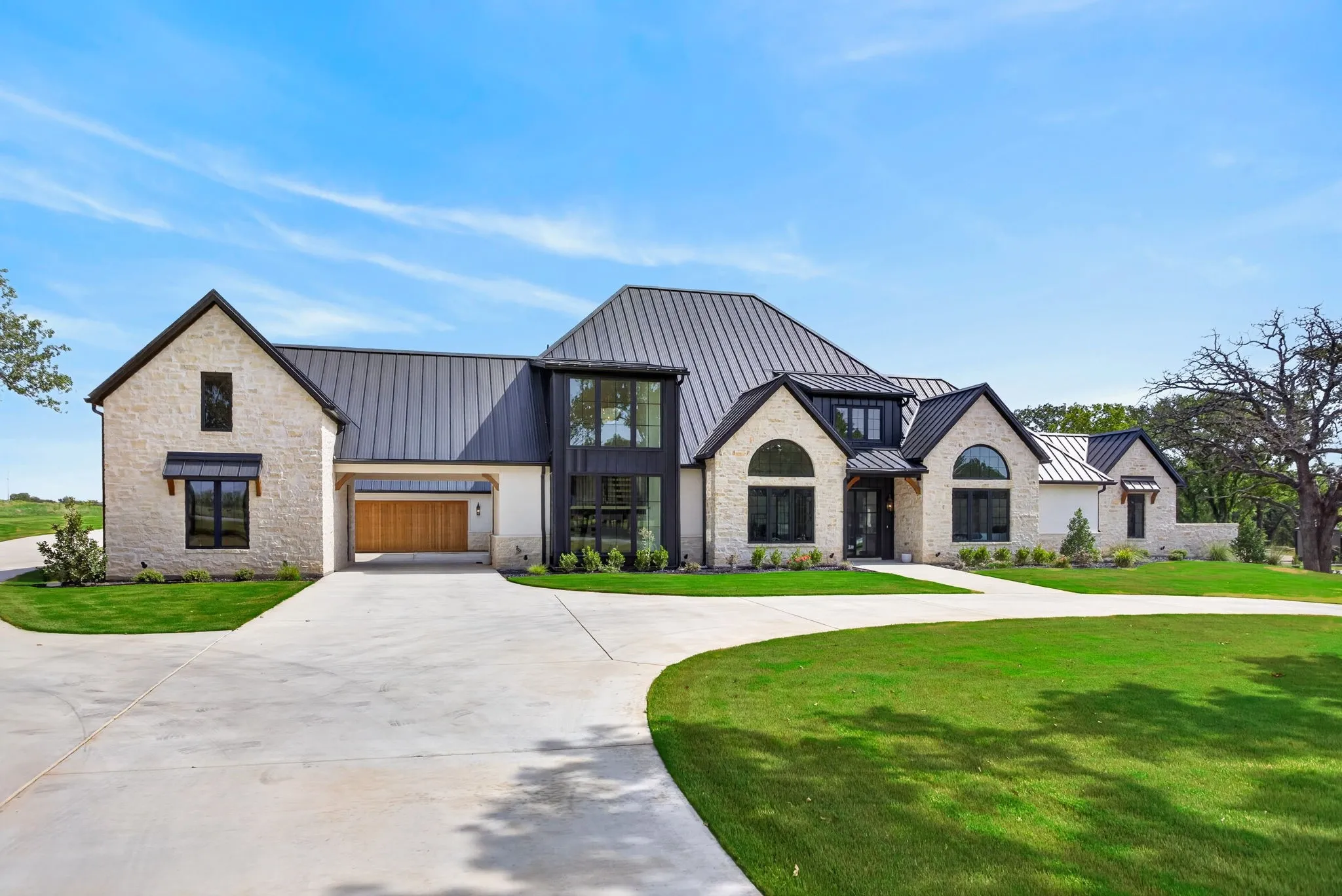 Single Family Residence For Sale in Parker County , 536 Royal Santana Run, Weatherford, Texas 76087, 5 Bedroom, 5 Bathroom, 4 Garage spaces, 4,797 Sqft, built in 2025, mls#21345650, Real Estate Agent in Weatherford, Homes For Sale in Parker county, Homes For Sale in Weatherford, Realtor in Weatherford Texas, Real Estate Brokerage Independent Realty Texas, Luminita Cordes Realtor