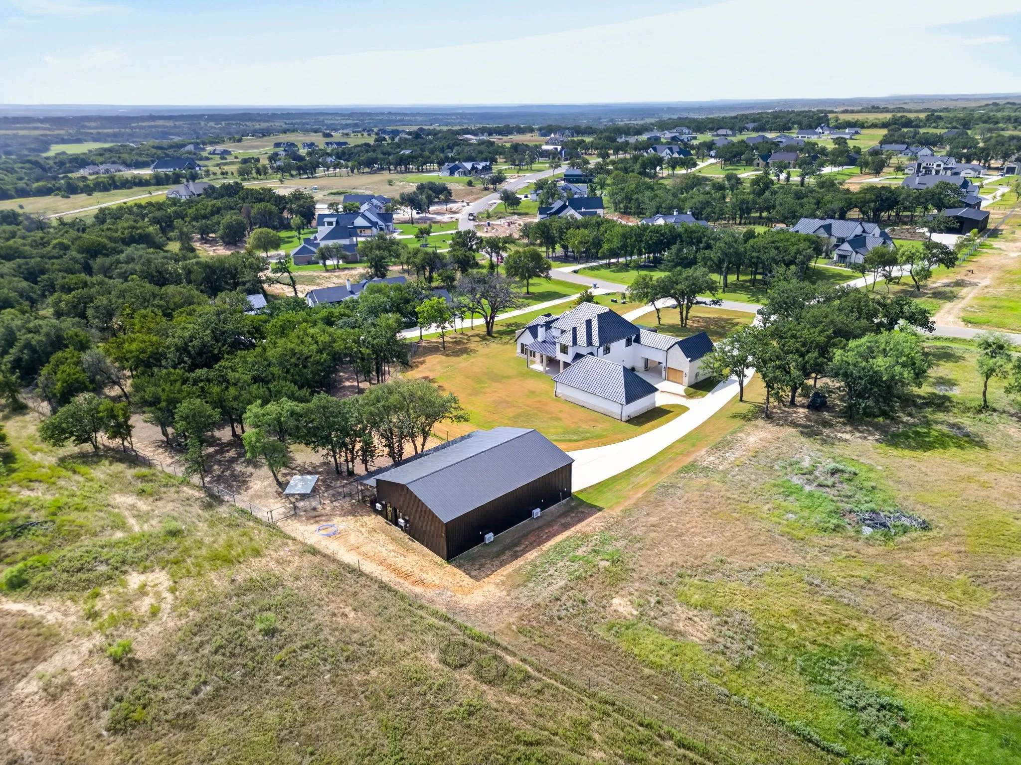Single Family Residence For Sale in Parker County , 536 Royal Santana Run, Weatherford, Texas 76087, 5 Bedroom, 5 Bathroom, 4 Garage spaces, 4,797 Sqft, built in 2025, mls#21345650, Real Estate Agent in Weatherford, Homes For Sale in Parker county, Homes For Sale in Weatherford, Realtor in Weatherford Texas, Real Estate Brokerage Independent Realty Texas, Luminita Cordes Realtor