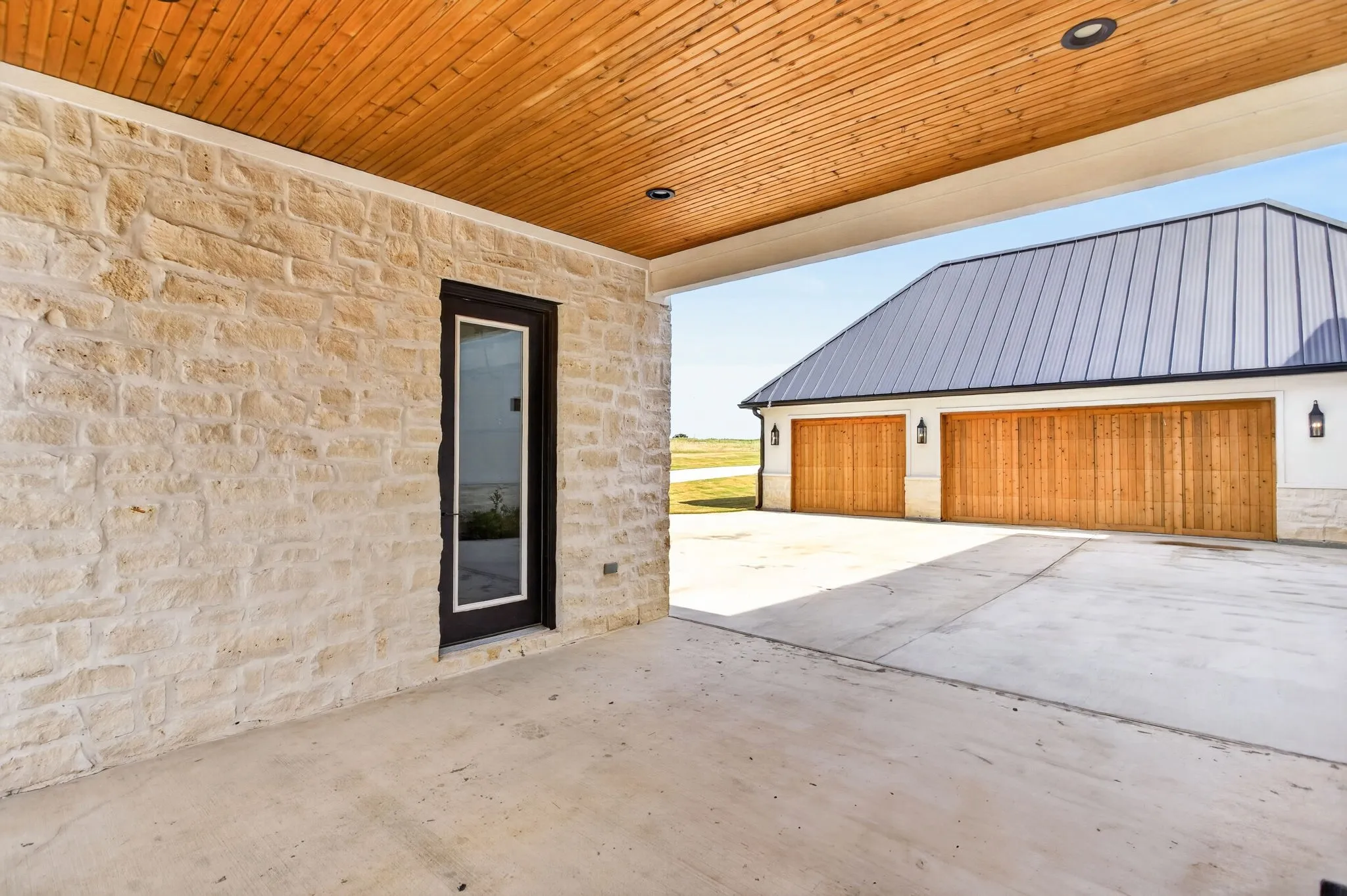 Single Family Residence For Sale in Parker County , 536 Royal Santana Run, Weatherford, Texas 76087, 5 Bedroom, 5 Bathroom, 4 Garage spaces, 4,797 Sqft, built in 2025, mls#21345650, Real Estate Agent in Weatherford, Homes For Sale in Parker county, Homes For Sale in Weatherford, Realtor in Weatherford Texas, Real Estate Brokerage Independent Realty Texas, Luminita Cordes Realtor