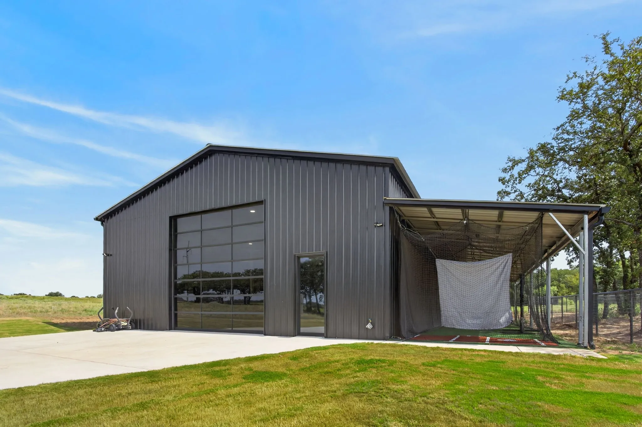 Single Family Residence For Sale in Parker County , 536 Royal Santana Run, Weatherford, Texas 76087, 5 Bedroom, 5 Bathroom, 4 Garage spaces, 4,797 Sqft, built in 2025, mls#21345650, Real Estate Agent in Weatherford, Homes For Sale in Parker county, Homes For Sale in Weatherford, Realtor in Weatherford Texas, Real Estate Brokerage Independent Realty Texas, Luminita Cordes Realtor