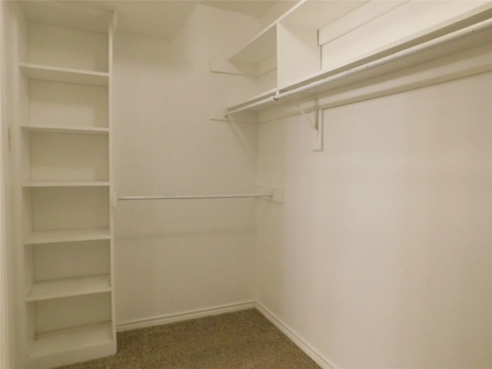 Duplex For Rent in Denton County , 2204 Canterbury Court, Denton, Texas 76205, 3 Bedroom, 2 Bathroom, Garage spaces, 1,521 Sqft, built in 1978, mls#21345463, Real Estate Agent in Denton, Homes For Rent in Denton county, Homes For Rent in Denton, Realtor in Denton Texas, Real Estate Brokerage Independent Realty Texas, Luminita Cordes Realtor