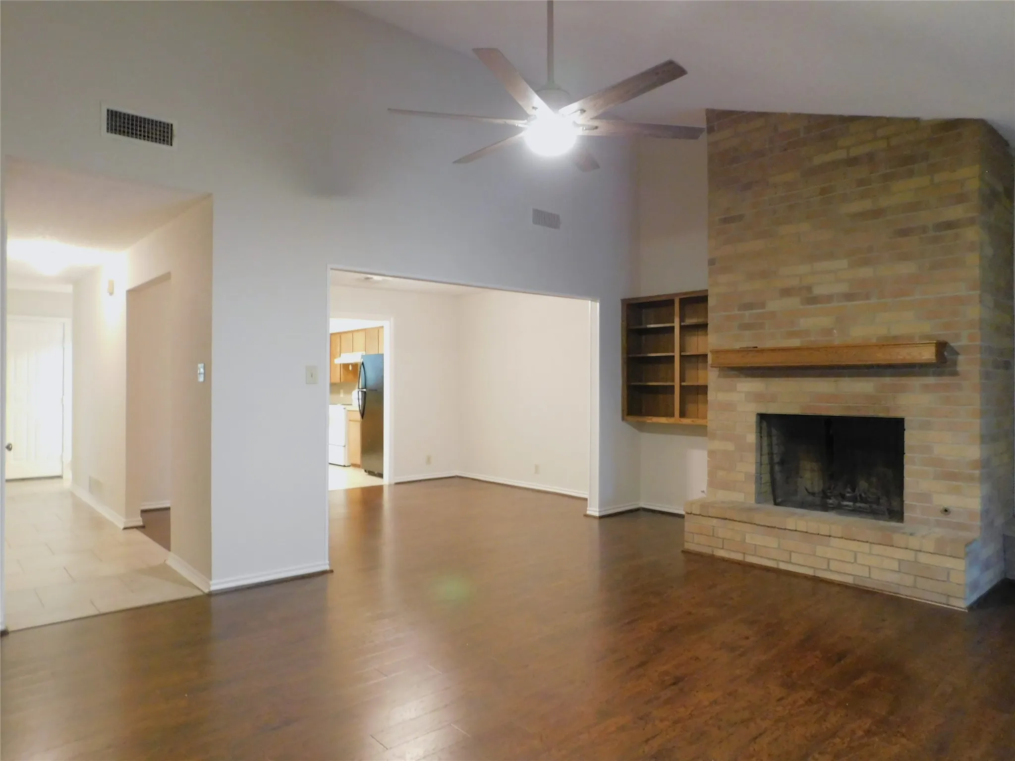 Duplex For Rent in Denton County , 2204 Canterbury Court, Denton, Texas 76205, 3 Bedroom, 2 Bathroom, Garage spaces, 1,521 Sqft, built in 1978, mls#21345463, Real Estate Agent in Denton, Homes For Rent in Denton county, Homes For Rent in Denton, Realtor in Denton Texas, Real Estate Brokerage Independent Realty Texas, Luminita Cordes Realtor