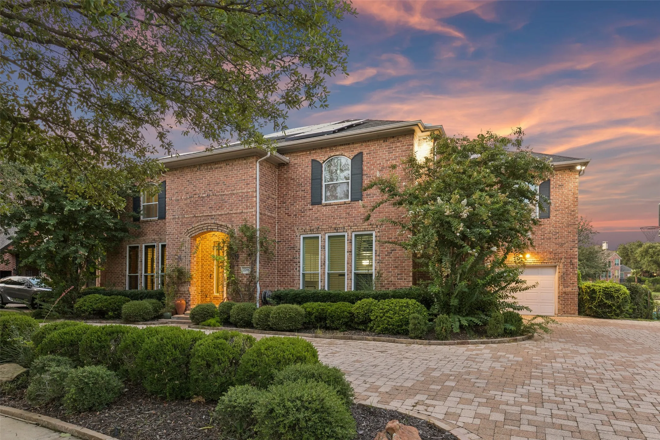 Single Family Residence For Sale in Dallas County , 2206 Clearspring Drive N, Irving, Texas 75063, 5 Bedroom, 4 Bathroom, 3 Garage spaces, 5,375 Sqft, built in 1996, mls#21343836, Real Estate Agent in Irving, Homes For Sale in Dallas county, Homes For Sale in Irving, Realtor in Irving Texas, Real Estate Brokerage Independent Realty Texas, Luminita Cordes Realtor