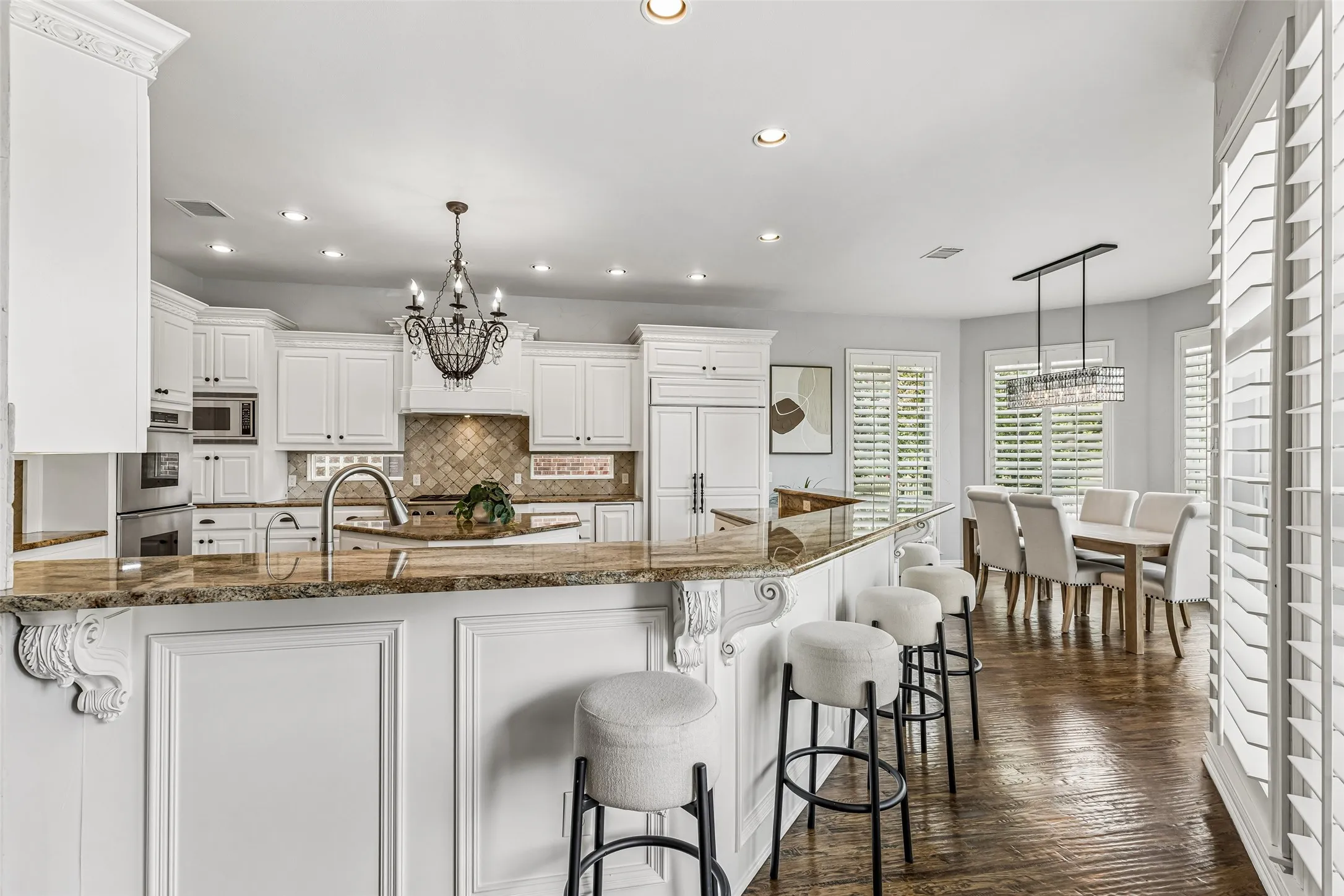 Single Family Residence For Sale in Dallas County , 2206 Clearspring Drive N, Irving, Texas 75063, 5 Bedroom, 4 Bathroom, 3 Garage spaces, 5,375 Sqft, built in 1996, mls#21343836, Real Estate Agent in Irving, Homes For Sale in Dallas county, Homes For Sale in Irving, Realtor in Irving Texas, Real Estate Brokerage Independent Realty Texas, Luminita Cordes Realtor