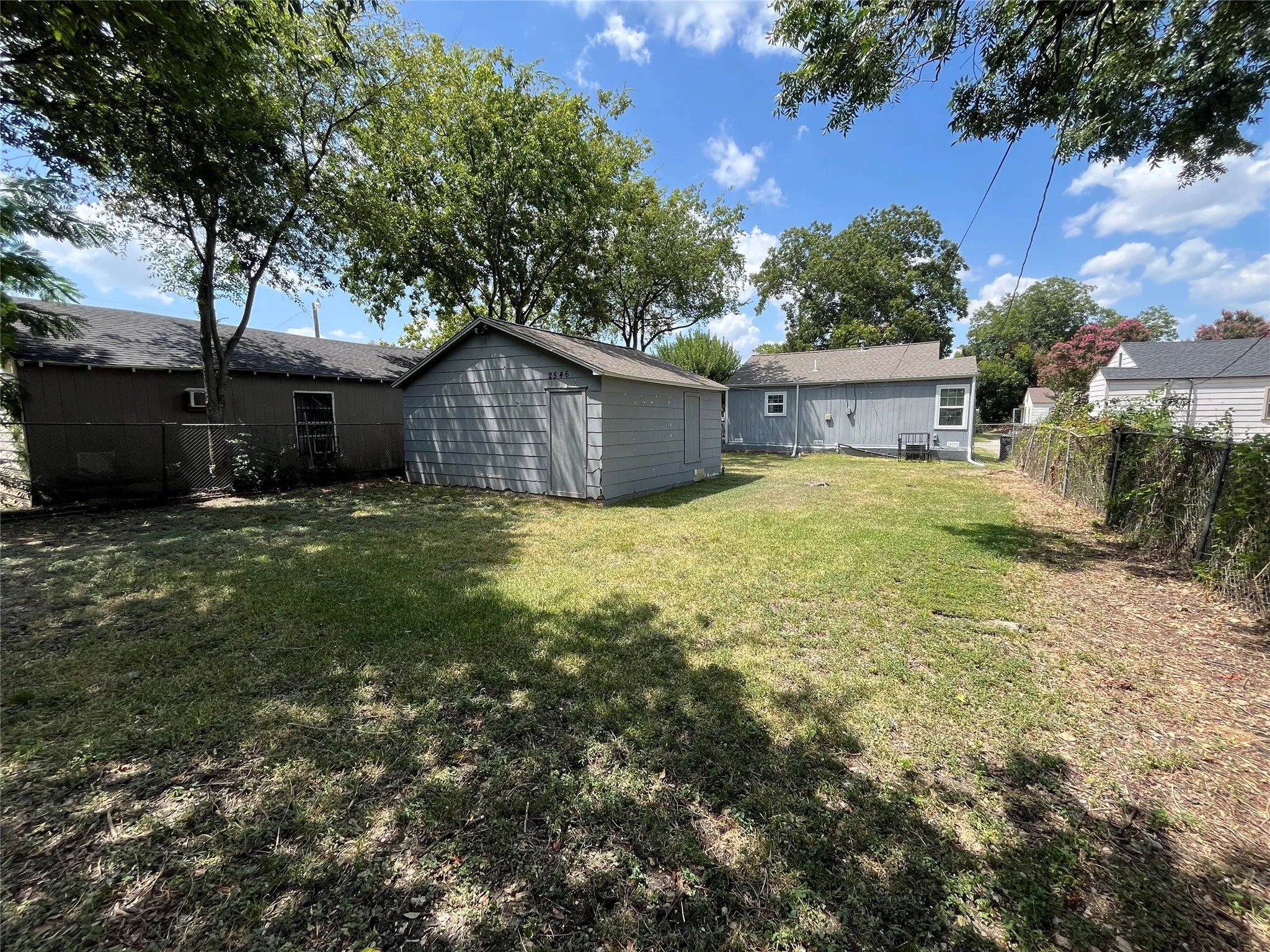 Single Family Residence For Rent in Dallas County , 2546 Searcy Drive, Dallas, Texas 75211, 2 Bedroom, 1 Bathroom, 1 Garage spaces, 800 Sqft, built in 1943, mls#21326676, Real Estate Agent in Dallas, Homes For Rent in Dallas county, Homes For Rent in Dallas, Realtor in Dallas Texas, Real Estate Brokerage Independent Realty Texas, Luminita Cordes Realtor