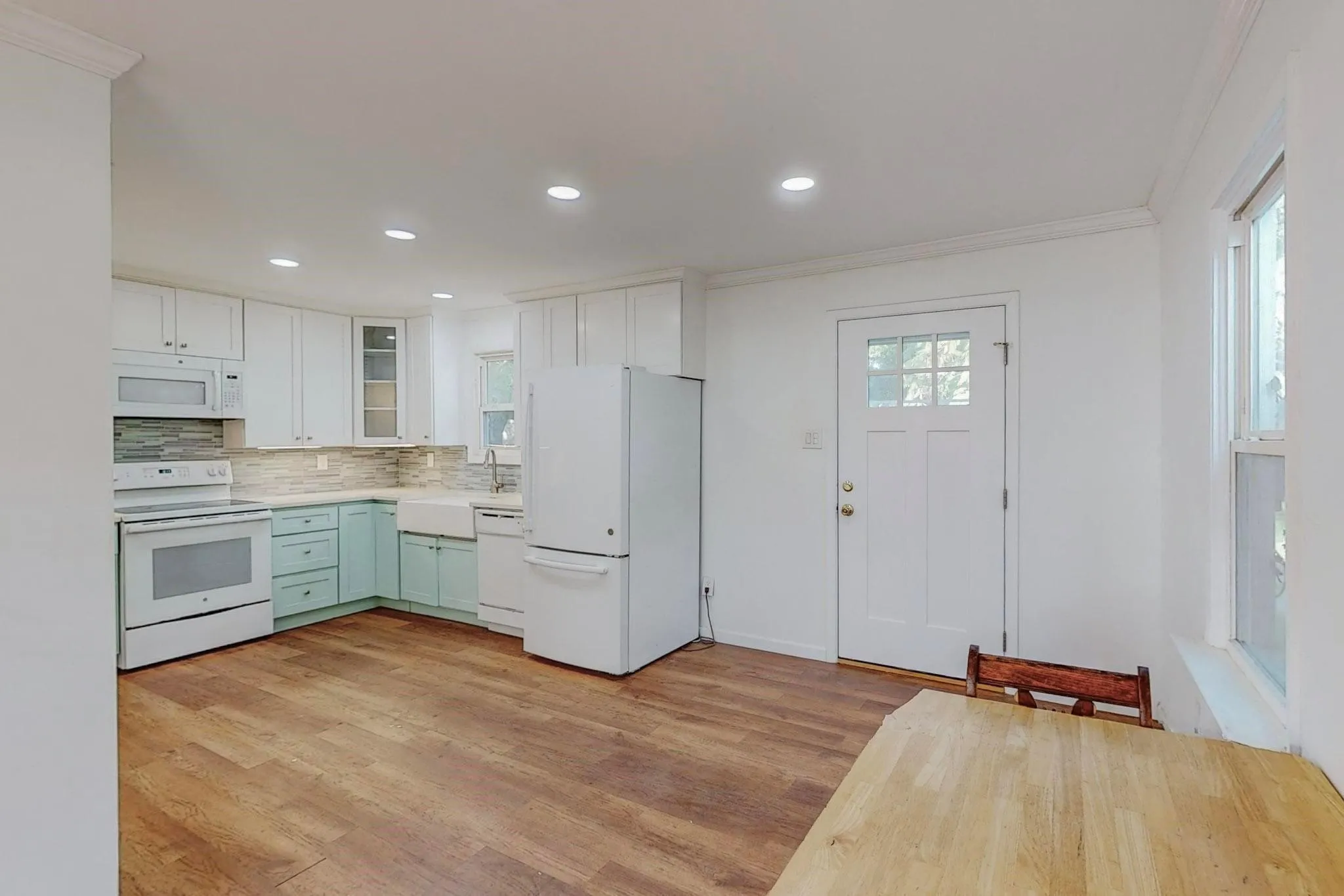 Single Family Residence For Rent in Tarrant County , 700 Broadway Avenue, Euless, Texas 76040, 3 Bedroom, 2 Bathroom, Garage spaces, 988 Sqft, built in 1955, mls#21345979, Real Estate Agent in Euless, Homes For Rent in Tarrant county, Homes For Rent in Euless, Realtor in Euless Texas, Real Estate Brokerage Independent Realty Texas, Luminita Cordes Realtor