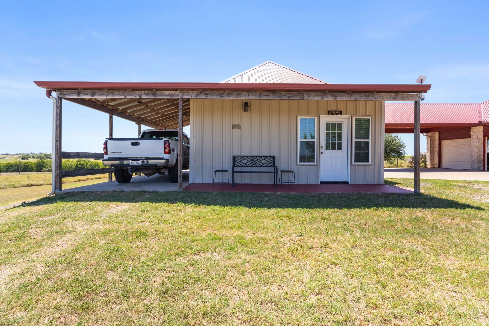 Farm For Sale in Ellis County , 601 Zmolek Road, Ennis, Texas 75119, 4 Bedroom, 3 Bathroom, 2 Garage spaces, 2,889 Sqft, built in 1998, mls#21344849, Real Estate Agent in Ennis, Homes For Sale in Ellis county, Homes For Sale in Ennis, Realtor in Ennis Texas, Real Estate Brokerage Independent Realty Texas, Luminita Cordes Realtor