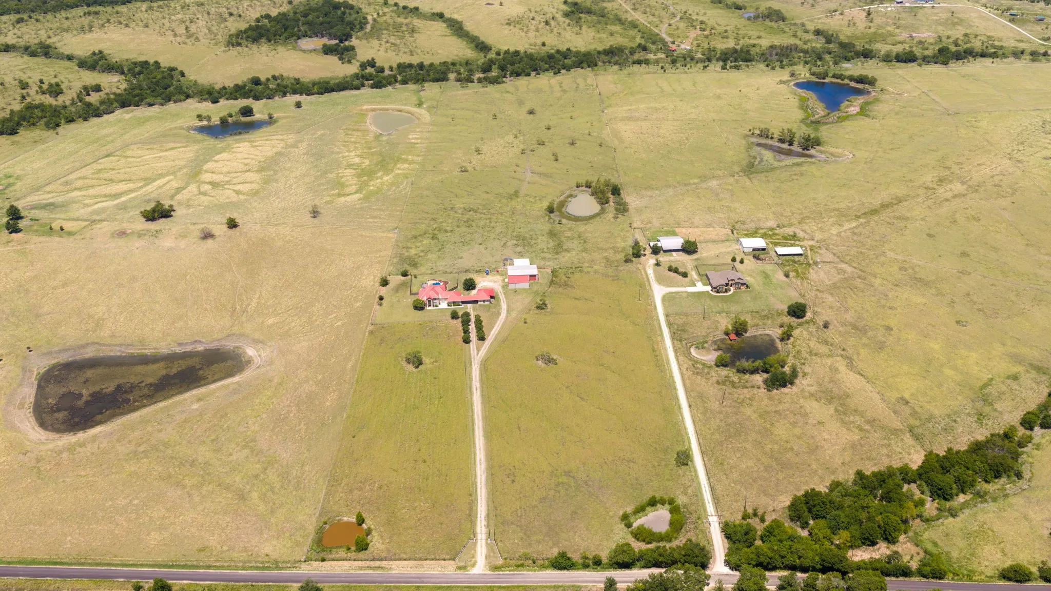 Farm For Sale in Ellis County , 601 Zmolek Road, Ennis, Texas 75119, 4 Bedroom, 3 Bathroom, 2 Garage spaces, 2,889 Sqft, built in 1998, mls#21344849, Real Estate Agent in Ennis, Homes For Sale in Ellis county, Homes For Sale in Ennis, Realtor in Ennis Texas, Real Estate Brokerage Independent Realty Texas, Luminita Cordes Realtor