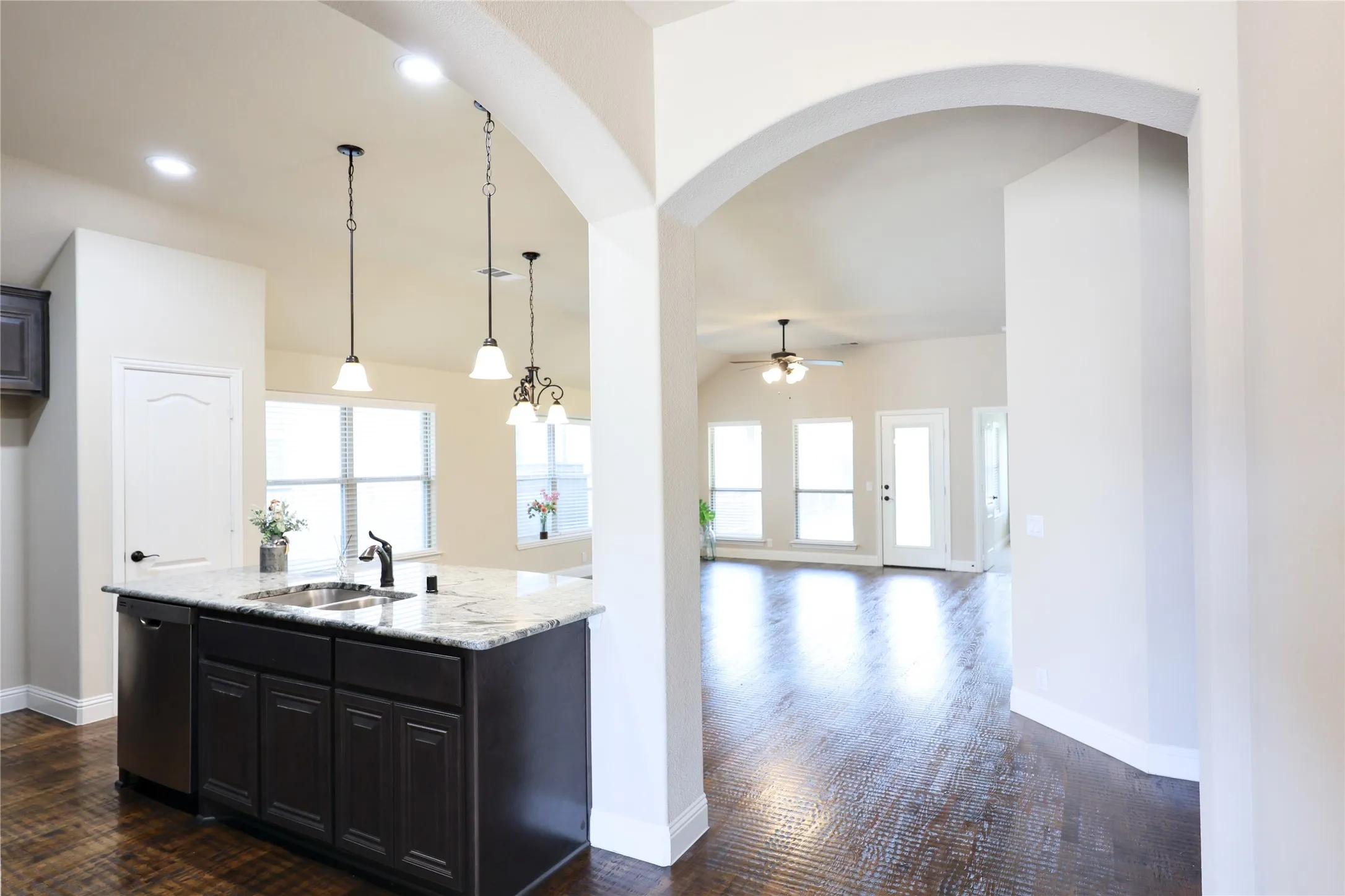 Single Family Residence For Sale in Denton County , 5901 Priory Drive, Celina, Texas 76227, 4 Bedroom, 2 Bathroom, 2 Garage spaces, 1,900 Sqft, built in 2021, mls#21339589, Real Estate Agent in Celina, Homes For Sale in Denton county, Homes For Sale in Celina, Realtor in Celina Texas, Real Estate Brokerage Independent Realty Texas, Luminita Cordes Realtor