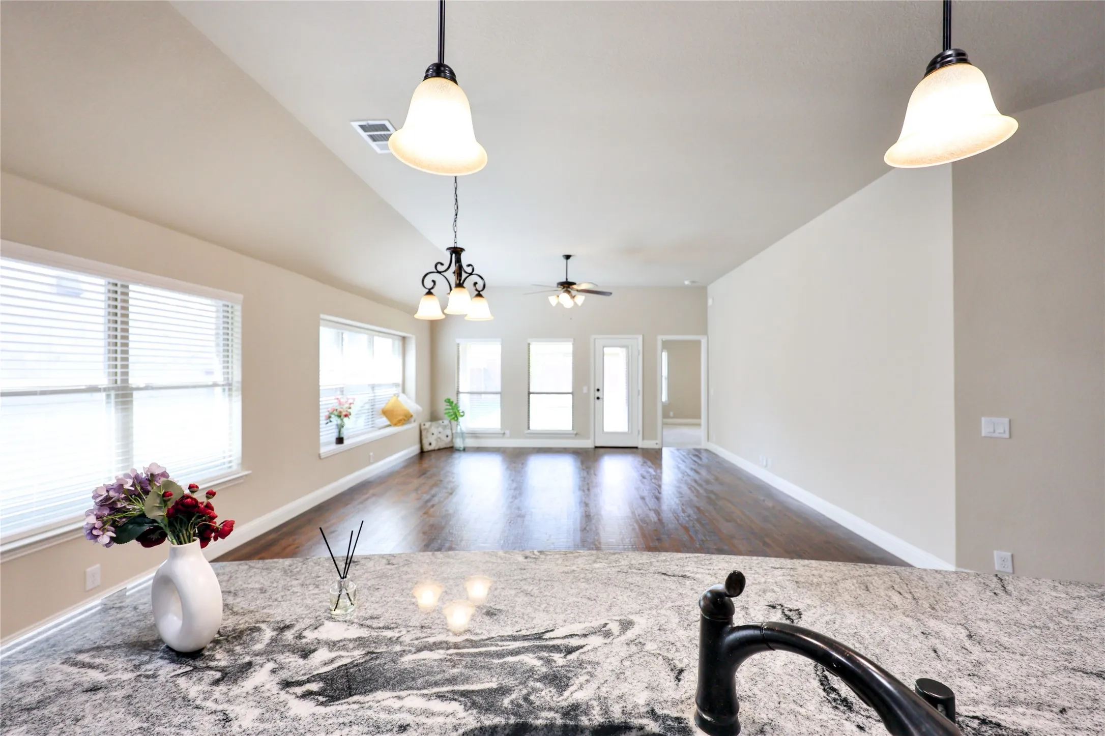 Single Family Residence For Sale in Denton County , 5901 Priory Drive, Celina, Texas 76227, 4 Bedroom, 2 Bathroom, 2 Garage spaces, 1,900 Sqft, built in 2021, mls#21339589, Real Estate Agent in Celina, Homes For Sale in Denton county, Homes For Sale in Celina, Realtor in Celina Texas, Real Estate Brokerage Independent Realty Texas, Luminita Cordes Realtor