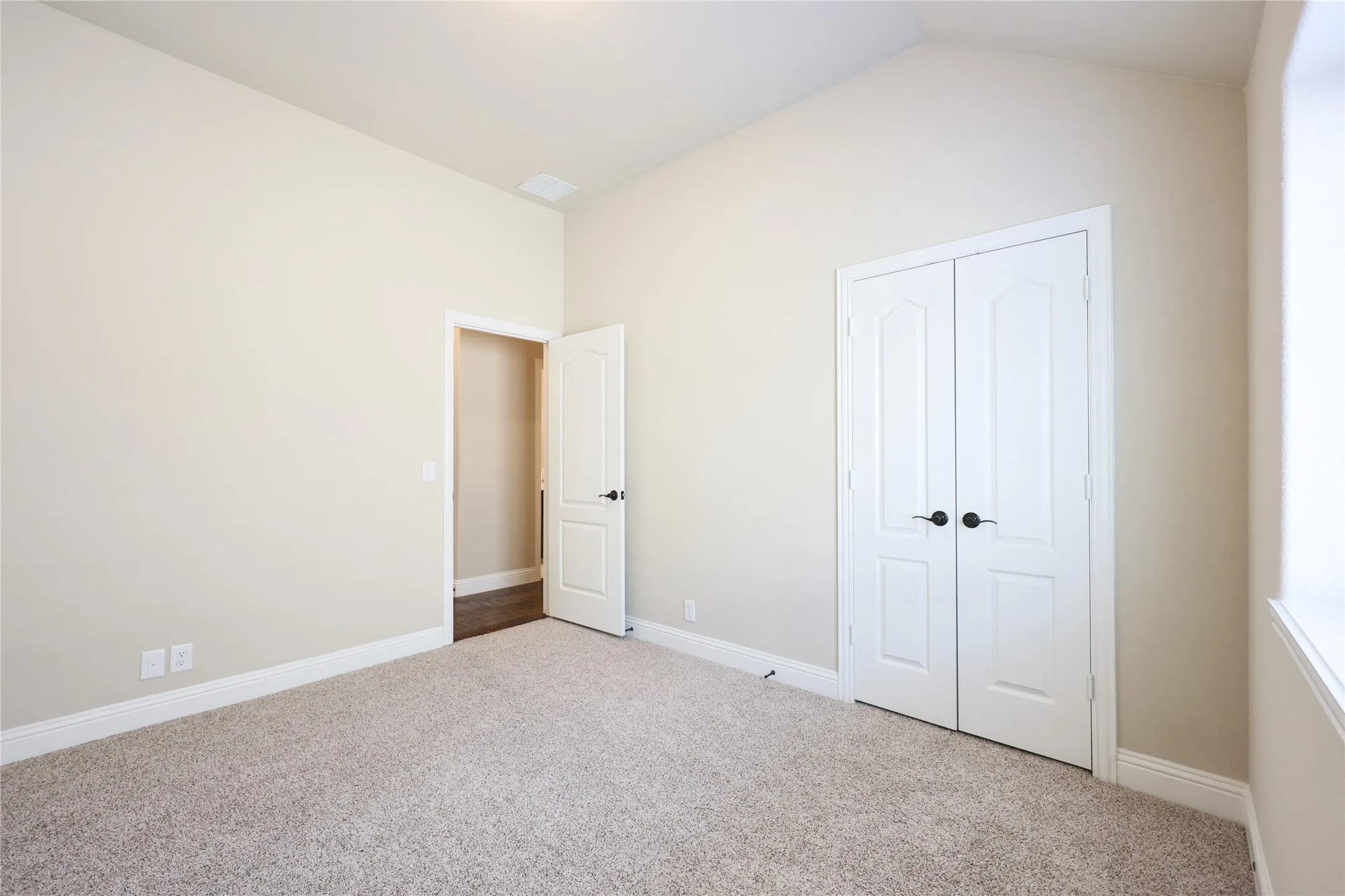 Single Family Residence For Sale in Denton County , 5901 Priory Drive, Celina, Texas 76227, 4 Bedroom, 2 Bathroom, 2 Garage spaces, 1,900 Sqft, built in 2021, mls#21339589, Real Estate Agent in Celina, Homes For Sale in Denton county, Homes For Sale in Celina, Realtor in Celina Texas, Real Estate Brokerage Independent Realty Texas, Luminita Cordes Realtor