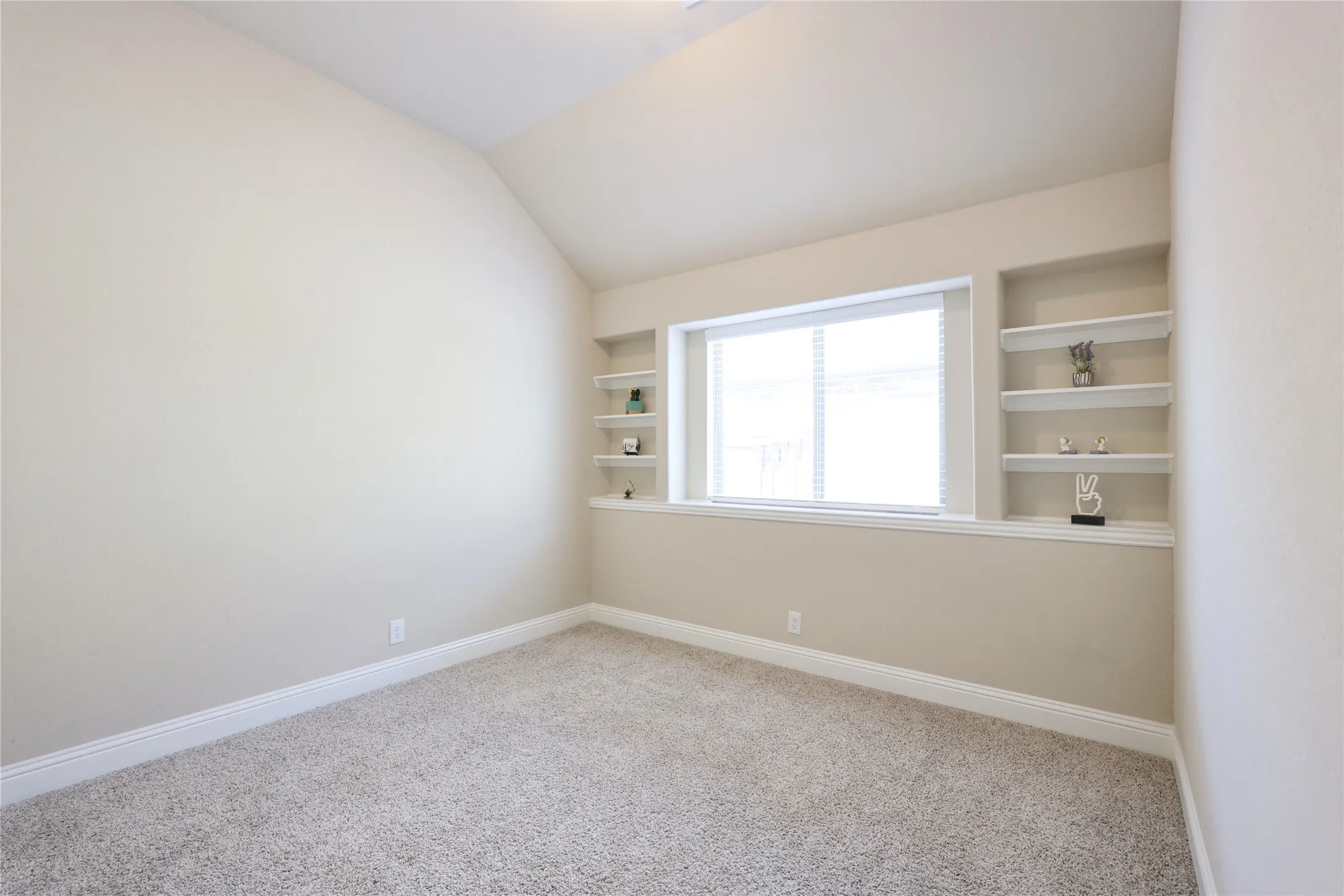 Single Family Residence For Sale in Denton County , 5901 Priory Drive, Celina, Texas 76227, 4 Bedroom, 2 Bathroom, 2 Garage spaces, 1,900 Sqft, built in 2021, mls#21339589, Real Estate Agent in Celina, Homes For Sale in Denton county, Homes For Sale in Celina, Realtor in Celina Texas, Real Estate Brokerage Independent Realty Texas, Luminita Cordes Realtor