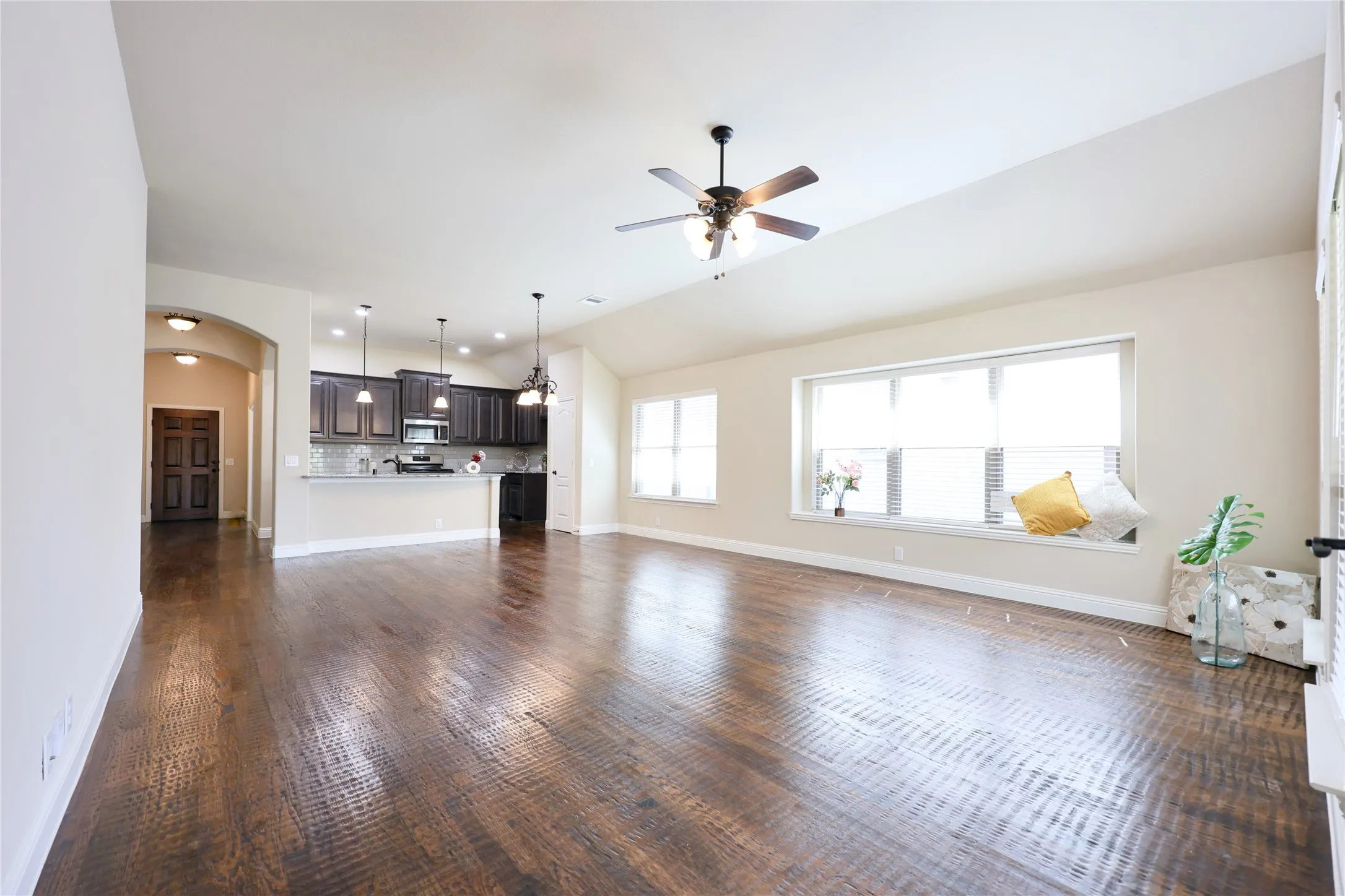 Single Family Residence For Sale in Denton County , 5901 Priory Drive, Celina, Texas 76227, 4 Bedroom, 2 Bathroom, 2 Garage spaces, 1,900 Sqft, built in 2021, mls#21339589, Real Estate Agent in Celina, Homes For Sale in Denton county, Homes For Sale in Celina, Realtor in Celina Texas, Real Estate Brokerage Independent Realty Texas, Luminita Cordes Realtor