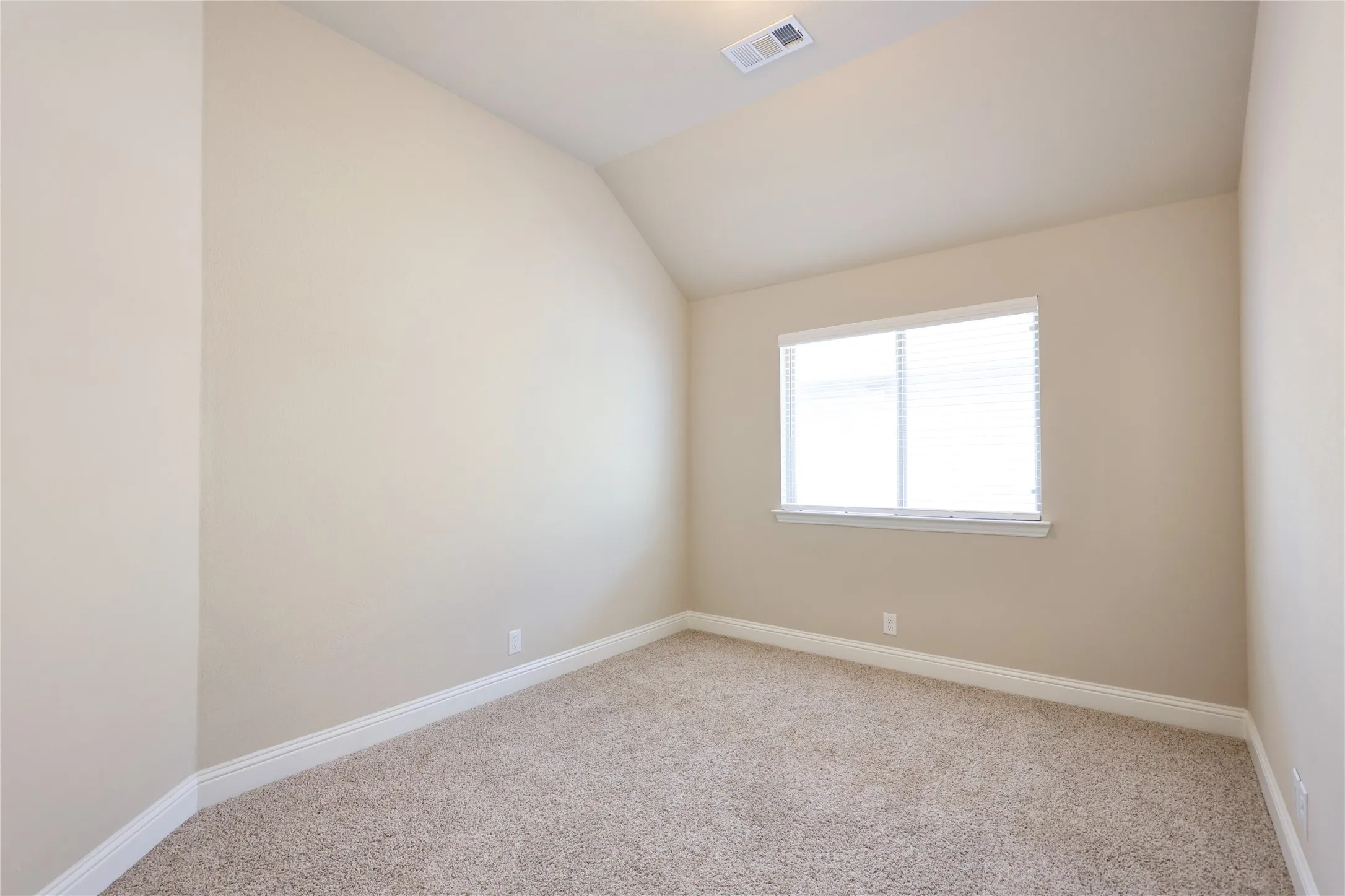 Single Family Residence For Sale in Denton County , 5901 Priory Drive, Celina, Texas 76227, 4 Bedroom, 2 Bathroom, 2 Garage spaces, 1,900 Sqft, built in 2021, mls#21339589, Real Estate Agent in Celina, Homes For Sale in Denton county, Homes For Sale in Celina, Realtor in Celina Texas, Real Estate Brokerage Independent Realty Texas, Luminita Cordes Realtor