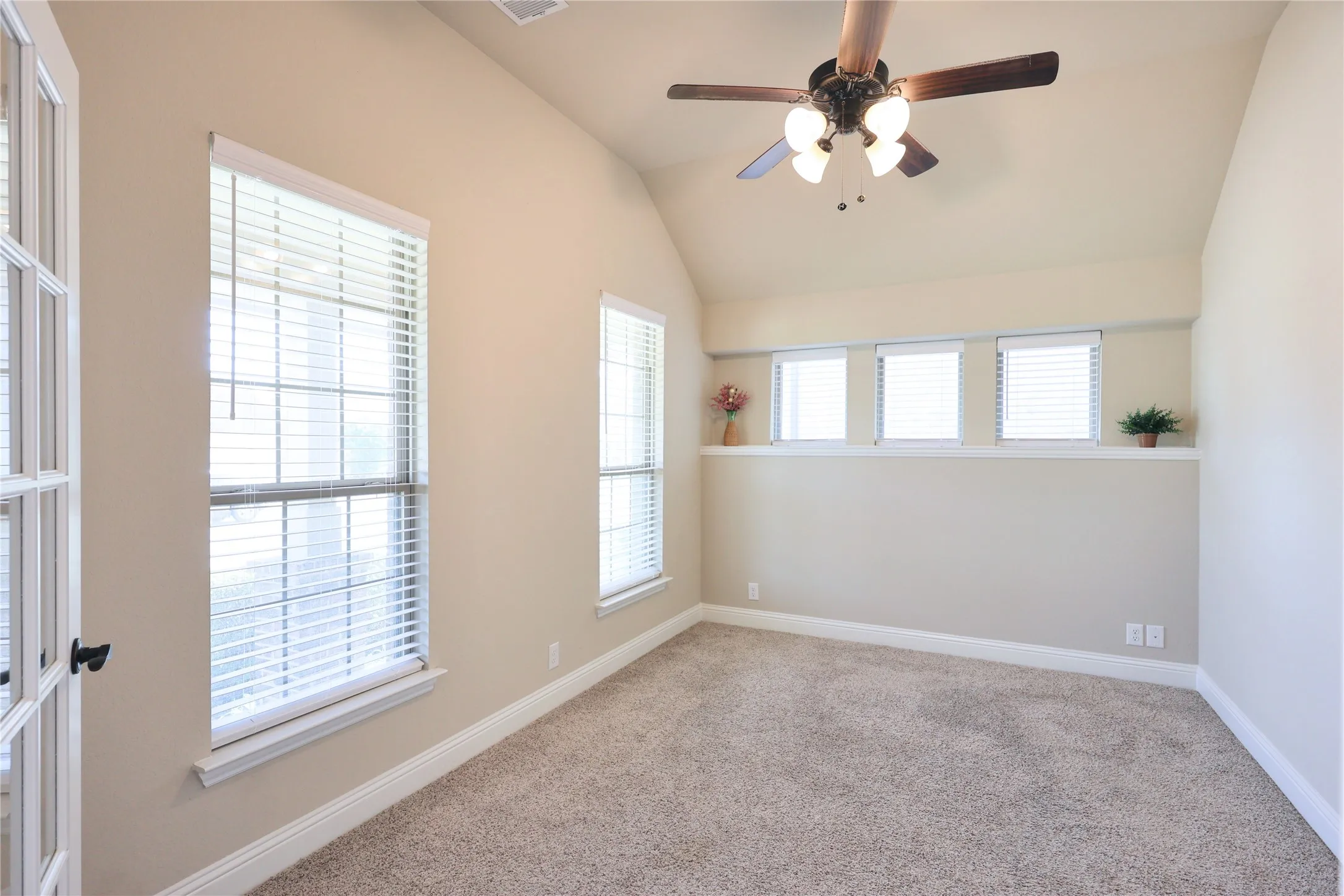 Single Family Residence For Sale in Denton County , 5901 Priory Drive, Celina, Texas 76227, 4 Bedroom, 2 Bathroom, 2 Garage spaces, 1,900 Sqft, built in 2021, mls#21339589, Real Estate Agent in Celina, Homes For Sale in Denton county, Homes For Sale in Celina, Realtor in Celina Texas, Real Estate Brokerage Independent Realty Texas, Luminita Cordes Realtor