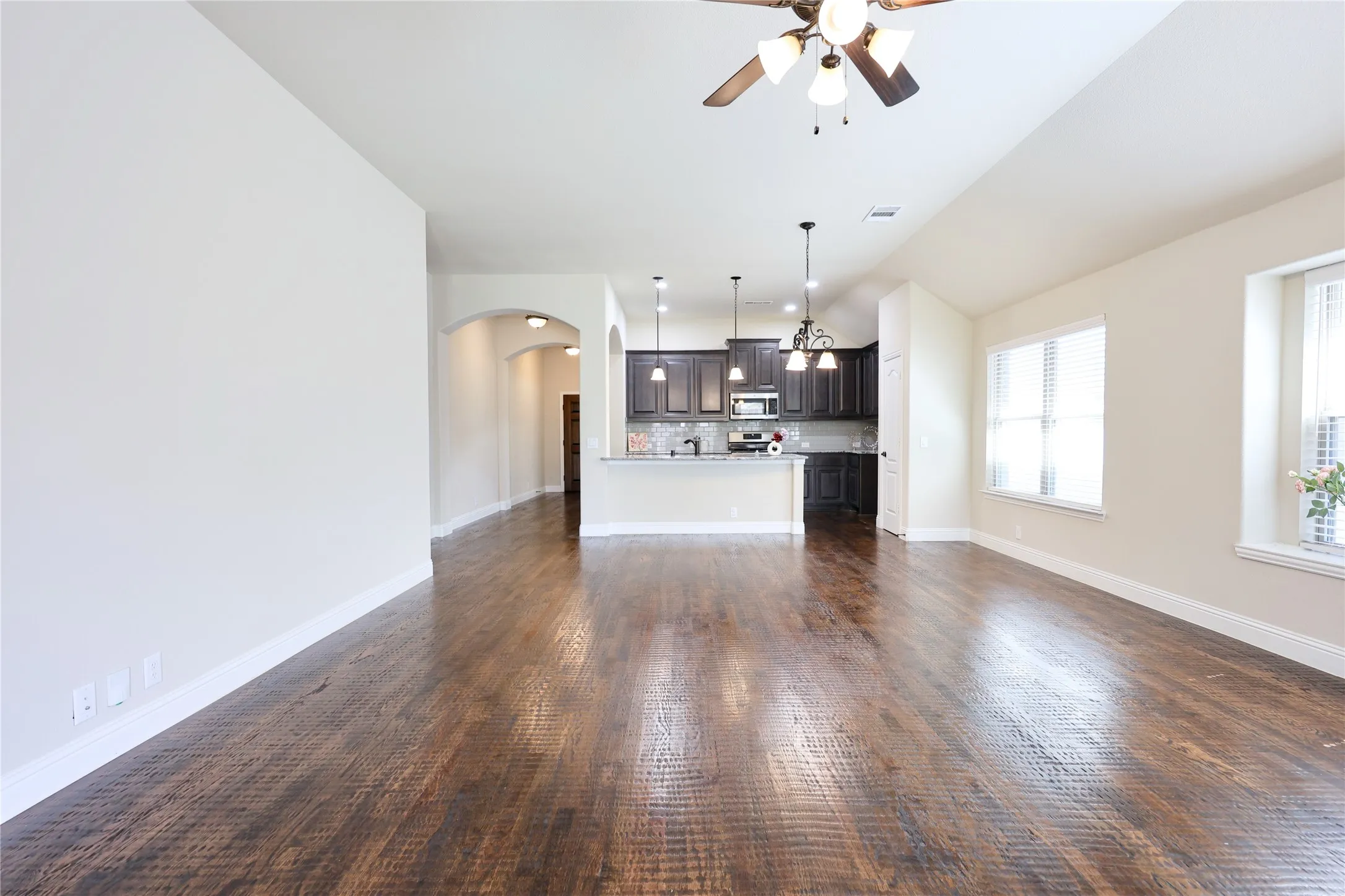 Single Family Residence For Sale in Denton County , 5901 Priory Drive, Celina, Texas 76227, 4 Bedroom, 2 Bathroom, 2 Garage spaces, 1,900 Sqft, built in 2021, mls#21339589, Real Estate Agent in Celina, Homes For Sale in Denton county, Homes For Sale in Celina, Realtor in Celina Texas, Real Estate Brokerage Independent Realty Texas, Luminita Cordes Realtor
