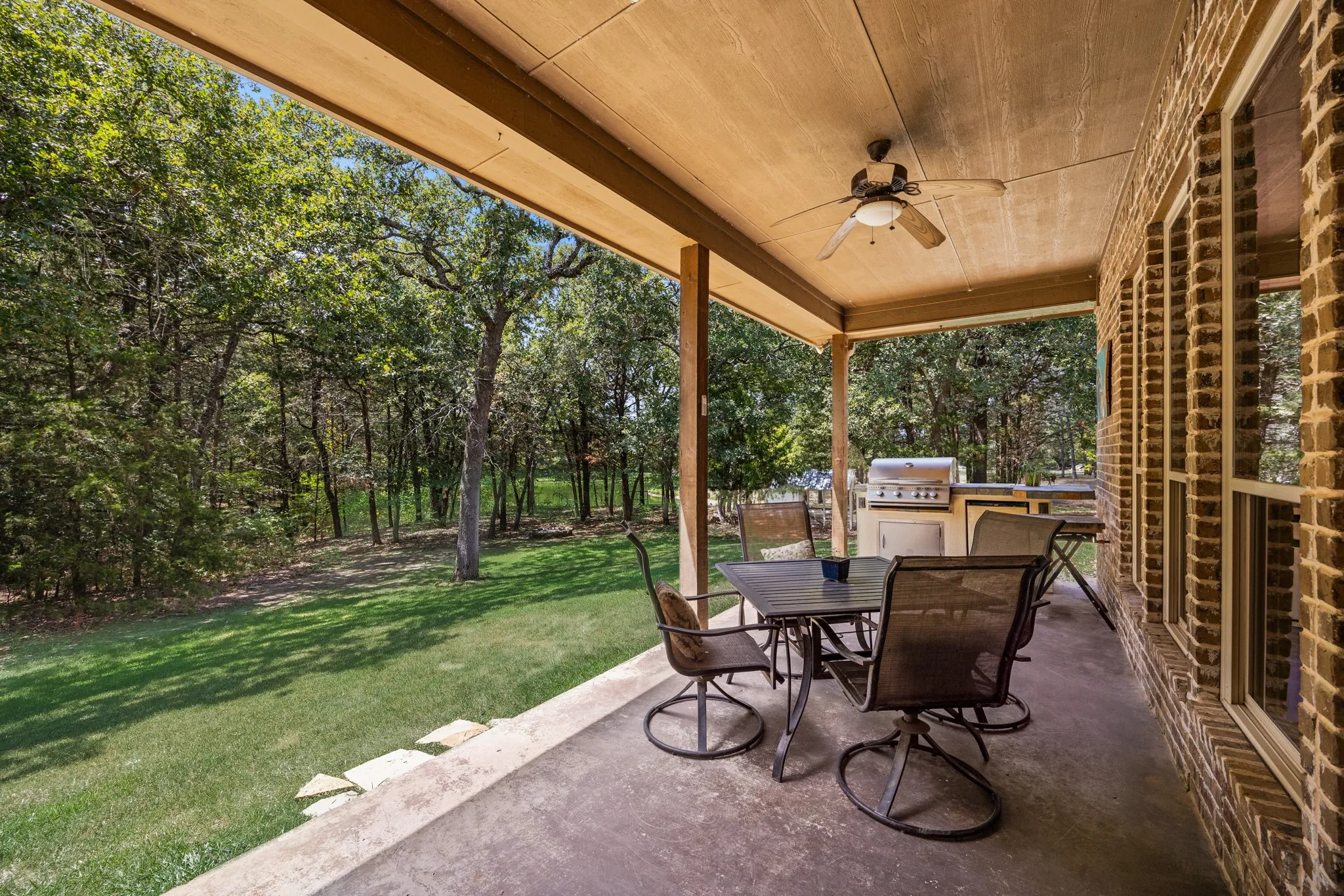 Single Family Residence For Sale in Hunt County , 5904 County Road 2516, Royse City, Texas 75189, 4 Bedroom, 4 Bathroom, 3 Garage spaces, 3,444 Sqft, built in 2007, mls#21345724, Real Estate Agent in Royse City, Homes For Sale in Hunt county, Homes For Sale in Royse City, Realtor in Royse City Texas, Real Estate Brokerage Independent Realty Texas, Luminita Cordes Realtor