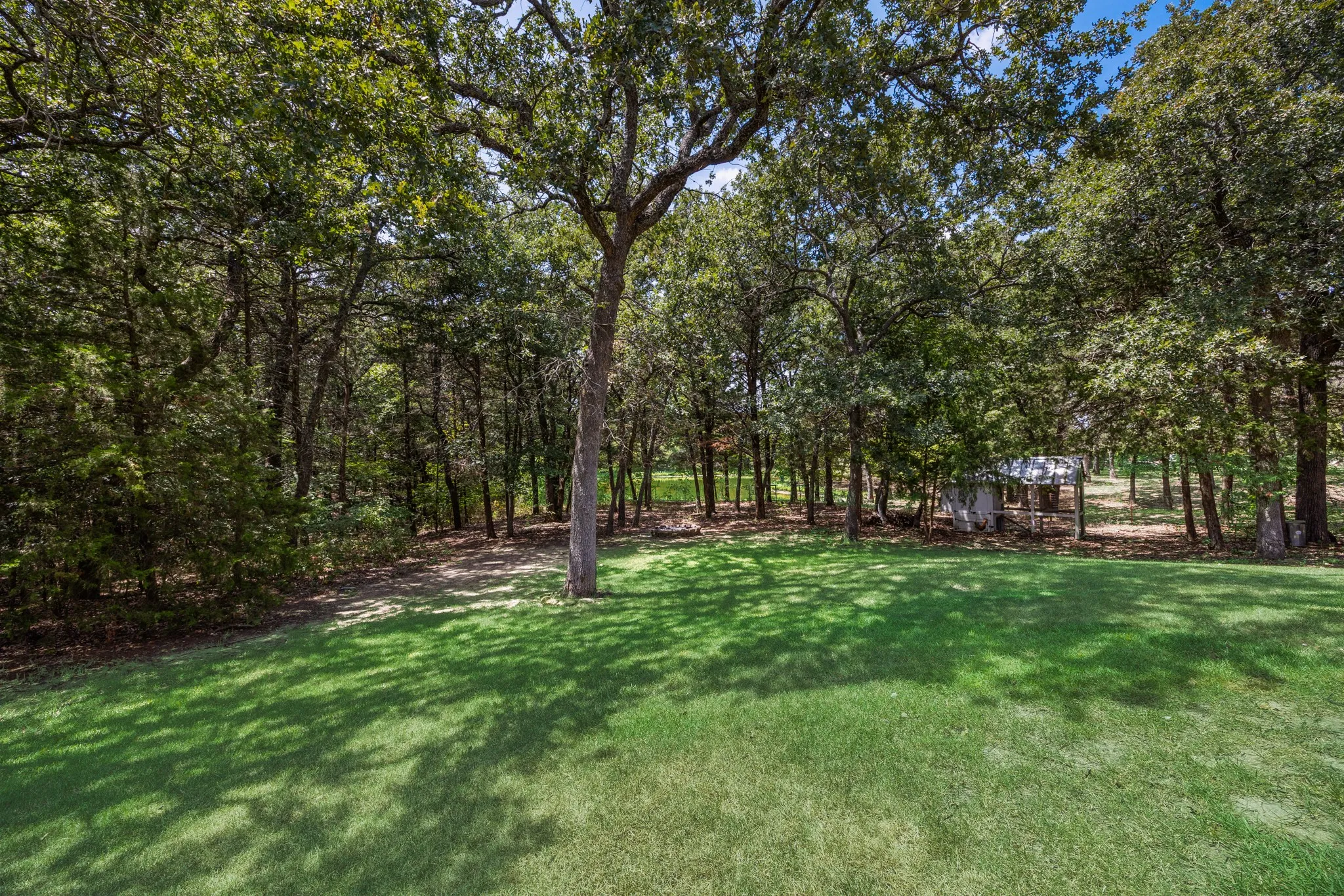 Single Family Residence For Sale in Hunt County , 5904 County Road 2516, Royse City, Texas 75189, 4 Bedroom, 4 Bathroom, 3 Garage spaces, 3,444 Sqft, built in 2007, mls#21345724, Real Estate Agent in Royse City, Homes For Sale in Hunt county, Homes For Sale in Royse City, Realtor in Royse City Texas, Real Estate Brokerage Independent Realty Texas, Luminita Cordes Realtor