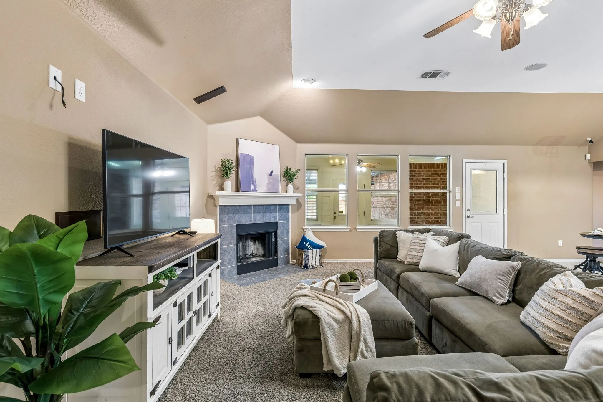 Single Family Residence For Sale in Collin County , 3613 Truman Street, Mc Kinney, Texas 75071, 3 Bedroom, 2 Bathroom, 2 Garage spaces, 1,787 Sqft, built in 2004, mls#21346048, Real Estate Agent in Mc Kinney, Homes For Sale in Collin county, Homes For Sale in Mc Kinney, Realtor in Mc Kinney Texas, Real Estate Brokerage Independent Realty Texas, Luminita Cordes Realtor