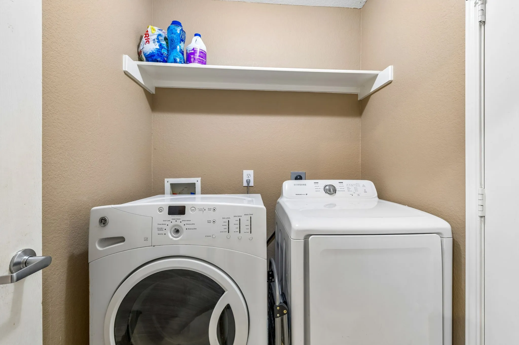Single Family Residence For Sale in Collin County , 3613 Truman Street, Mc Kinney, Texas 75071, 3 Bedroom, 2 Bathroom, 2 Garage spaces, 1,787 Sqft, built in 2004, mls#21346048, Real Estate Agent in Mc Kinney, Homes For Sale in Collin county, Homes For Sale in Mc Kinney, Realtor in Mc Kinney Texas, Real Estate Brokerage Independent Realty Texas, Luminita Cordes Realtor