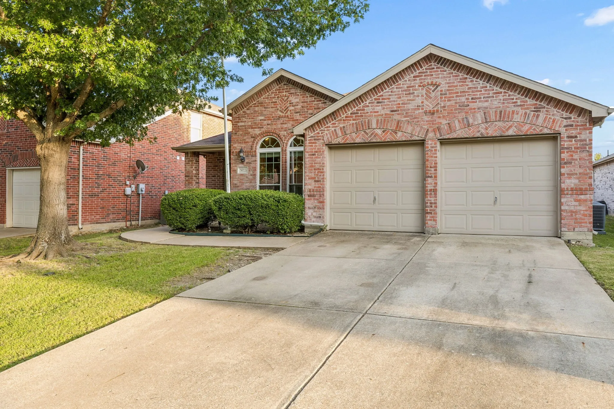 Single Family Residence For Sale in Collin County , 3613 Truman Street, Mc Kinney, Texas 75071, 3 Bedroom, 2 Bathroom, 2 Garage spaces, 1,787 Sqft, built in 2004, mls#21346048, Real Estate Agent in Mc Kinney, Homes For Sale in Collin county, Homes For Sale in Mc Kinney, Realtor in Mc Kinney Texas, Real Estate Brokerage Independent Realty Texas, Luminita Cordes Realtor