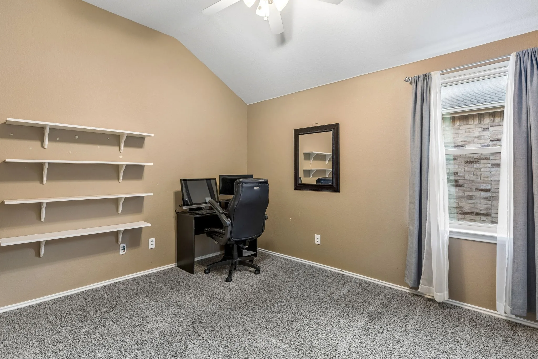Single Family Residence For Sale in Collin County , 3613 Truman Street, Mc Kinney, Texas 75071, 3 Bedroom, 2 Bathroom, 2 Garage spaces, 1,787 Sqft, built in 2004, mls#21346048, Real Estate Agent in Mc Kinney, Homes For Sale in Collin county, Homes For Sale in Mc Kinney, Realtor in Mc Kinney Texas, Real Estate Brokerage Independent Realty Texas, Luminita Cordes Realtor