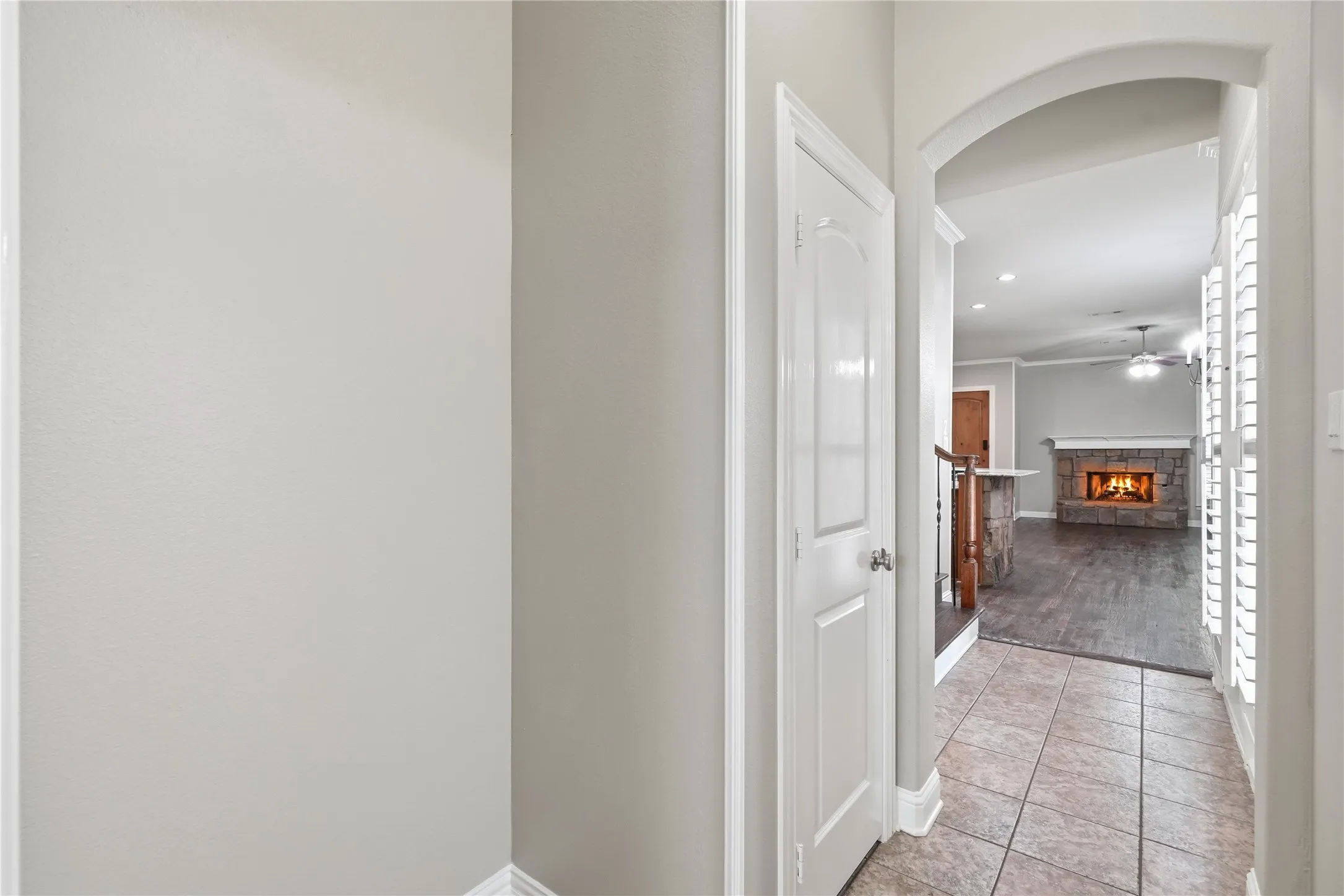 Townhouse For Rent in Tarrant County , 1408 Hampton Road, Grapevine, Texas 76051, 3 Bedroom, 3 Bathroom, 2 Garage spaces, 1,934 Sqft, built in 2006, mls#21346124, Real Estate Agent in Grapevine, Homes For Rent in Tarrant county, Homes For Rent in Grapevine, Realtor in Grapevine Texas, Real Estate Brokerage Independent Realty Texas, Luminita Cordes Realtor