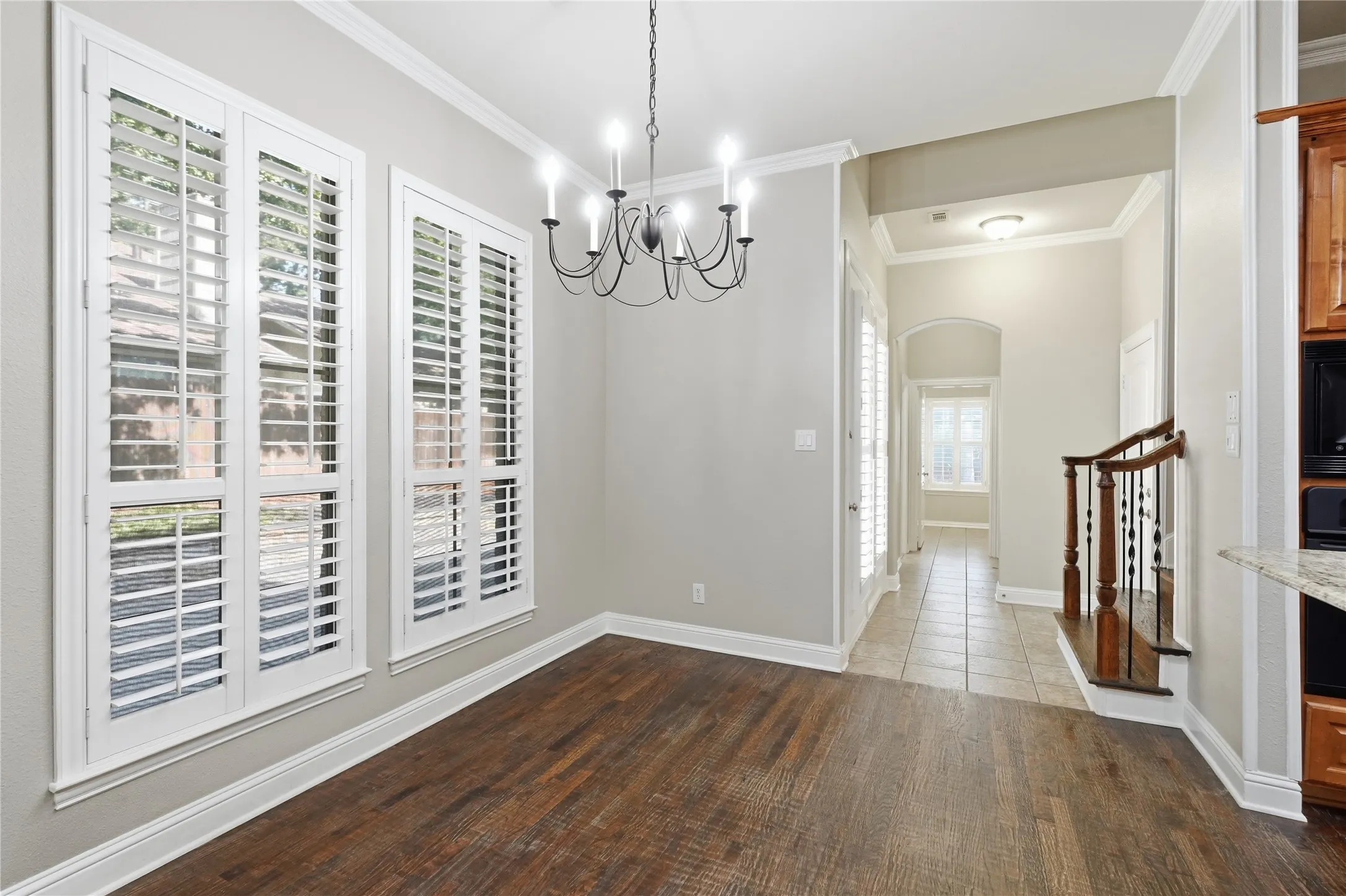 Townhouse For Rent in Tarrant County , 1408 Hampton Road, Grapevine, Texas 76051, 3 Bedroom, 3 Bathroom, 2 Garage spaces, 1,934 Sqft, built in 2006, mls#21346124, Real Estate Agent in Grapevine, Homes For Rent in Tarrant county, Homes For Rent in Grapevine, Realtor in Grapevine Texas, Real Estate Brokerage Independent Realty Texas, Luminita Cordes Realtor