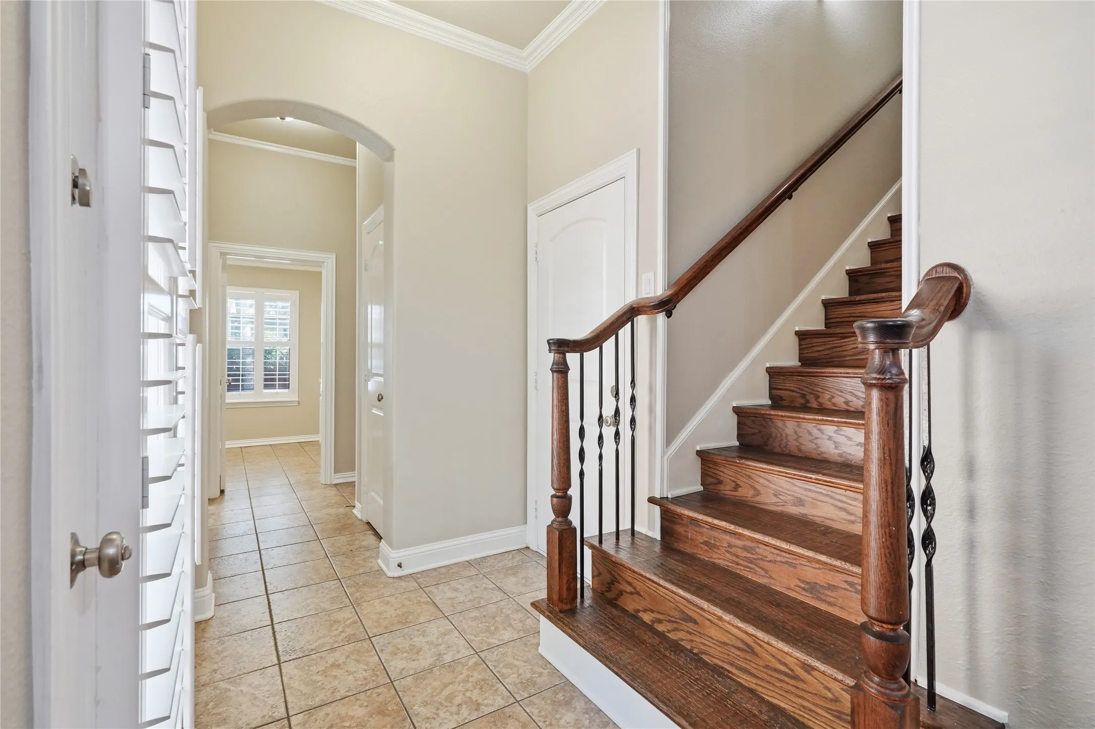 Townhouse For Rent in Tarrant County , 1408 Hampton Road, Grapevine, Texas 76051, 3 Bedroom, 3 Bathroom, 2 Garage spaces, 1,934 Sqft, built in 2006, mls#21346124, Real Estate Agent in Grapevine, Homes For Rent in Tarrant county, Homes For Rent in Grapevine, Realtor in Grapevine Texas, Real Estate Brokerage Independent Realty Texas, Luminita Cordes Realtor