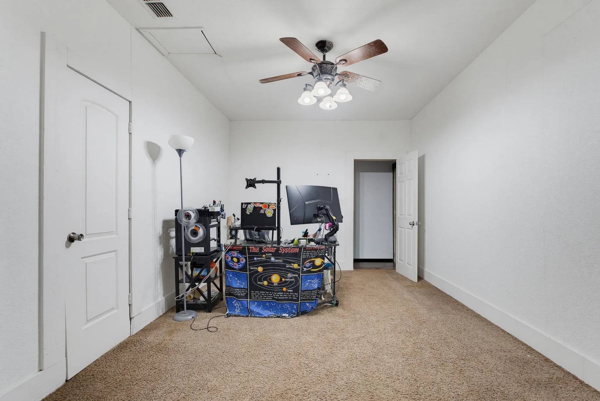 Single Family Residence For Sale in Taylor County , 1957 S 3rd Street, Abilene, Texas 79602, 3 Bedroom, 2 Bathroom, Garage spaces, 1,752 Sqft, built in 1926, mls#21345130, Real Estate Agent in Abilene, Homes For Sale in Taylor county, Homes For Sale in Abilene, Realtor in Abilene Texas, Real Estate Brokerage Independent Realty Texas, Luminita Cordes Realtor