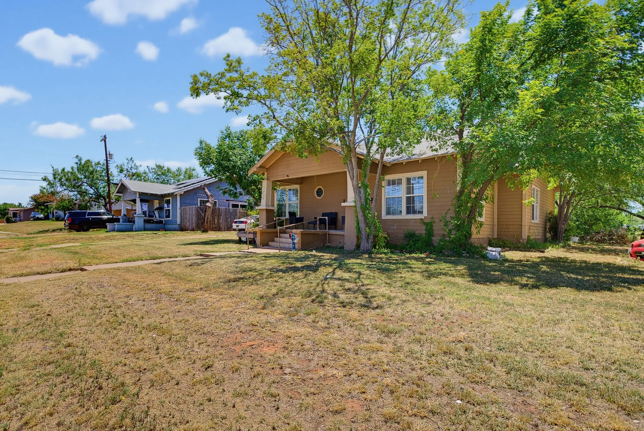Single Family Residence For Sale in Taylor County , 1957 S 3rd Street, Abilene, Texas 79602, 3 Bedroom, 2 Bathroom, Garage spaces, 1,752 Sqft, built in 1926, mls#21345130, Real Estate Agent in Abilene, Homes For Sale in Taylor county, Homes For Sale in Abilene, Realtor in Abilene Texas, Real Estate Brokerage Independent Realty Texas, Luminita Cordes Realtor