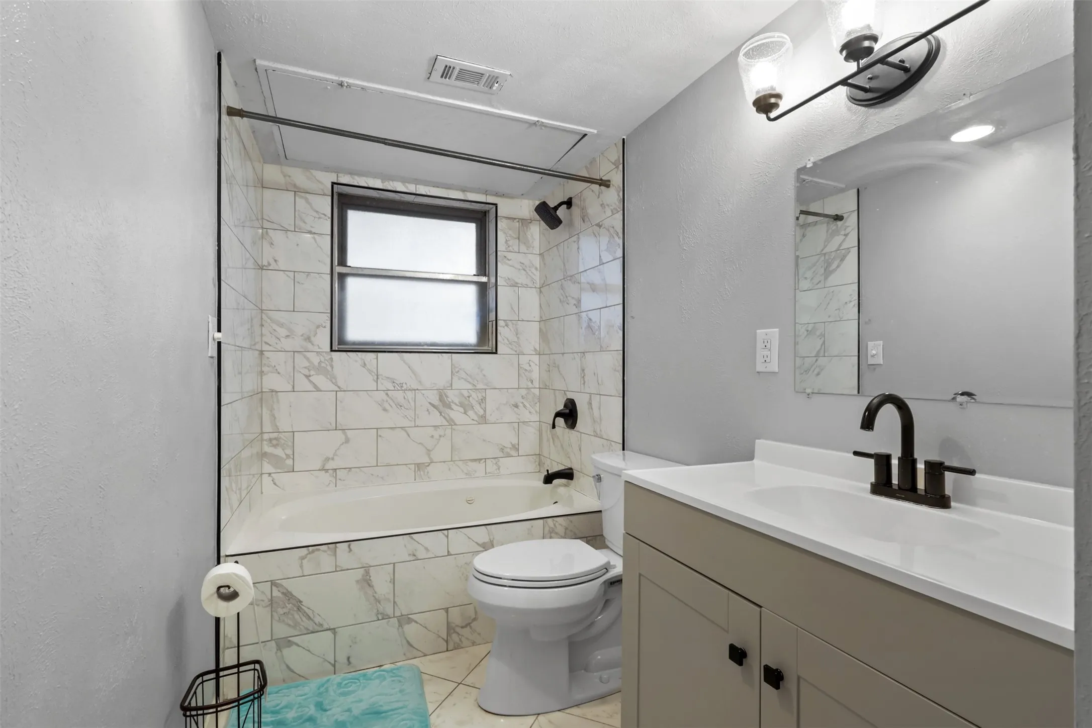Townhouse For Rent in Dallas County , 2658 Patricia Lane, Garland, Texas 75041, 2 Bedroom, 2 Bathroom, Garage spaces, 918 Sqft, built in 1971, mls#21345755, Real Estate Agent in Garland, Homes For Rent in Dallas county, Homes For Rent in Garland, Realtor in Garland Texas, Real Estate Brokerage Independent Realty Texas, Luminita Cordes Realtor