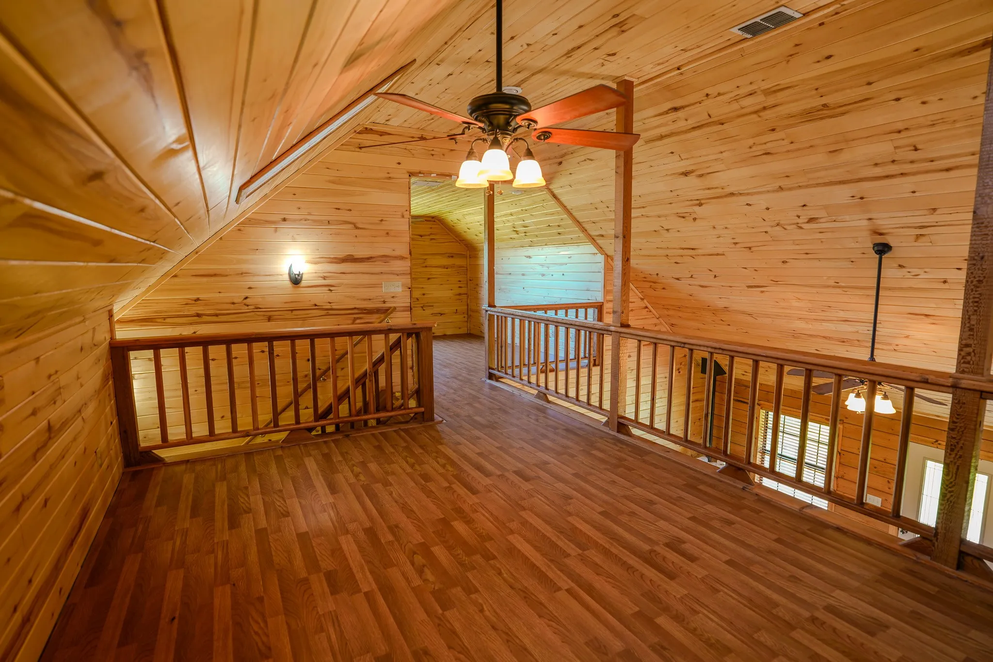 Single Family Residence For Sale in Wood County , 457 County Road 3270, Mineola, Texas 75773, 3 Bedroom, 2 Bathroom, Garage spaces, 2,200 Sqft, built in 2007, mls#21346148, Real Estate Agent in Mineola, Homes For Sale in Wood county, Homes For Sale in Mineola, Realtor in Mineola Texas, Real Estate Brokerage Independent Realty Texas, Luminita Cordes Realtor