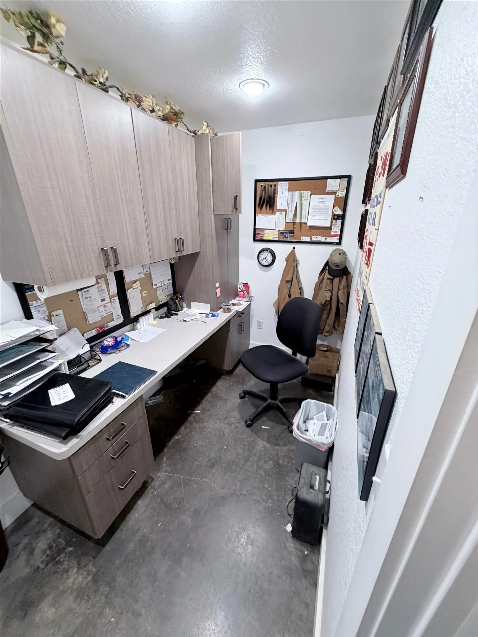 Industrial For Sale in Denton County , 729 N Cowan Avenue, Lewisville, Texas 75057, 0, 0, Garage spaces, 0 Sqft, built in 2002, mls#21345985, Real Estate Agent in Lewisville, Homes For Sale in Denton county, Homes For Sale in Lewisville, Realtor in Lewisville Texas, Real Estate Brokerage Independent Realty Texas, Luminita Cordes Realtor