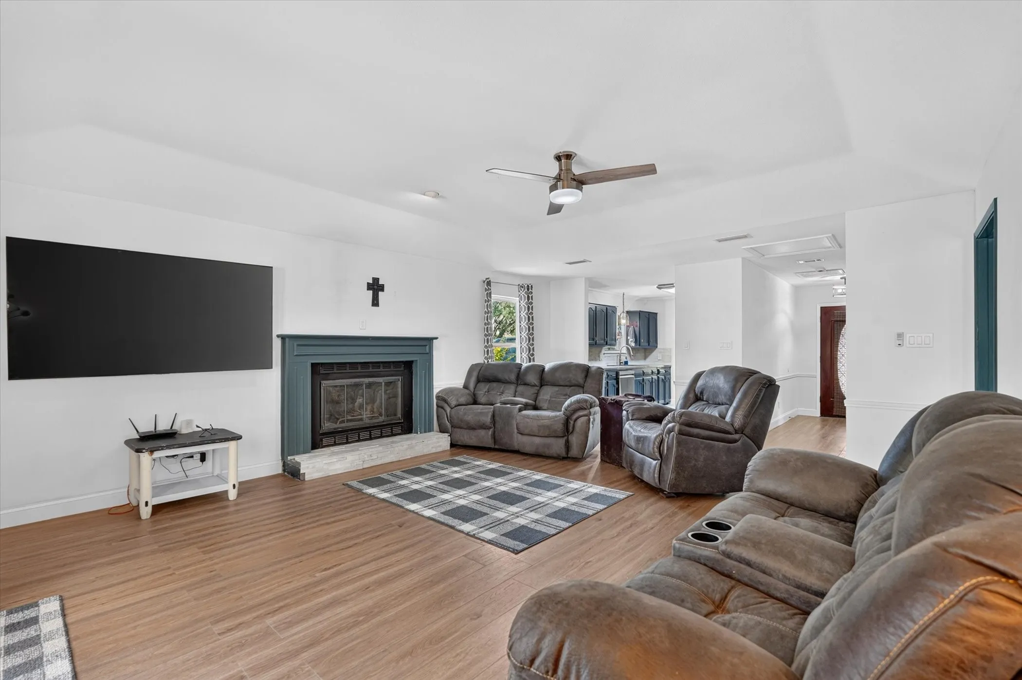 Single Family Residence For Sale in Collin County , 1425 Pioneer Drive, Lowry Crossing, Texas 75069, 2 Bedroom, 1 Bathroom, 2 Garage spaces, 1,400 Sqft, built in 1983, mls#21346172, Real Estate Agent in Lowry Crossing, Homes For Sale in Collin county, Homes For Sale in Lowry Crossing, Realtor in Lowry Crossing Texas, Real Estate Brokerage Independent Realty Texas, Luminita Cordes Realtor