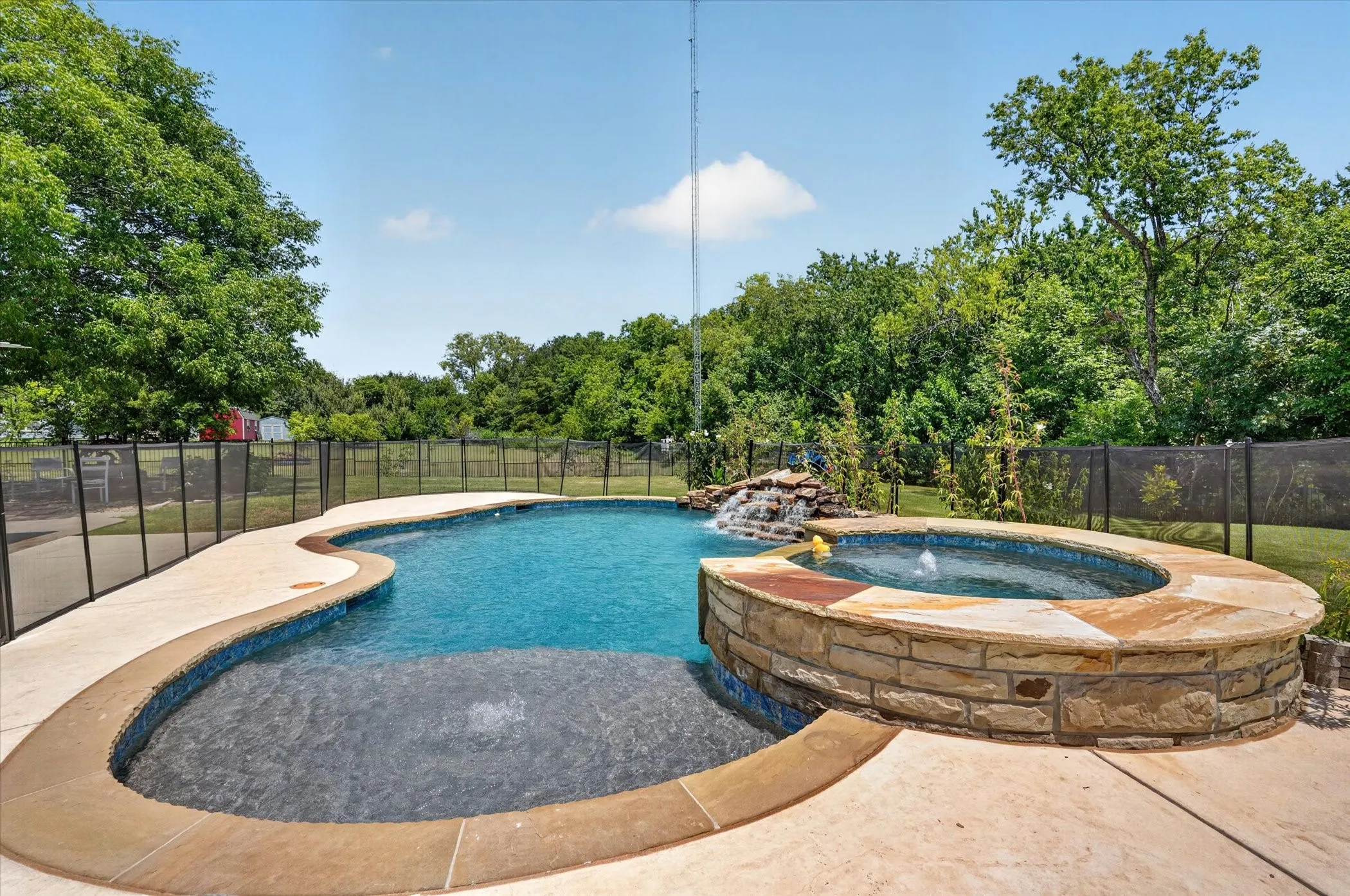 Single Family Residence For Sale in Collin County , 1425 Pioneer Drive, Lowry Crossing, Texas 75069, 2 Bedroom, 1 Bathroom, 2 Garage spaces, 1,400 Sqft, built in 1983, mls#21346172, Real Estate Agent in Lowry Crossing, Homes For Sale in Collin county, Homes For Sale in Lowry Crossing, Realtor in Lowry Crossing Texas, Real Estate Brokerage Independent Realty Texas, Luminita Cordes Realtor