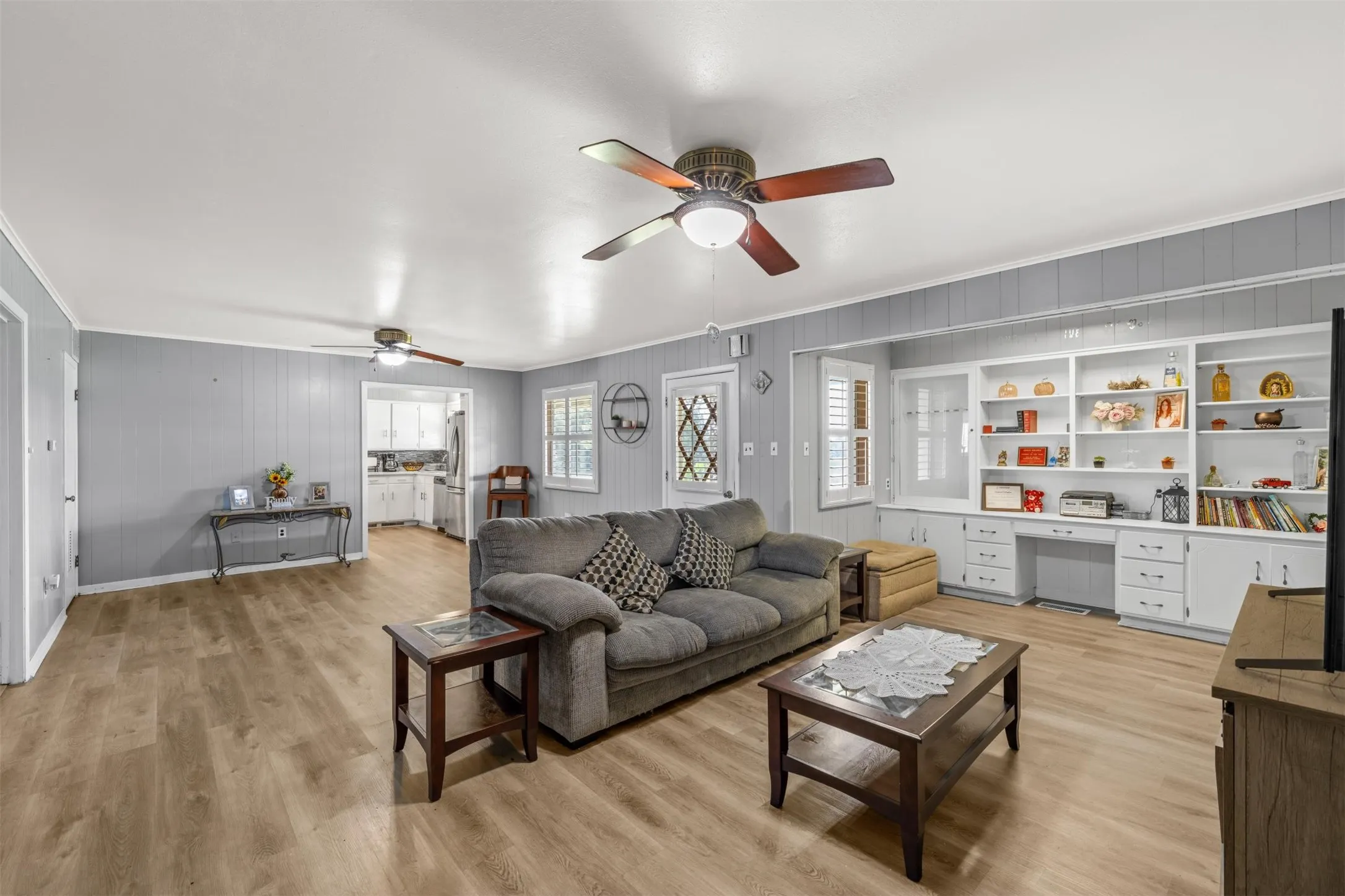 Single Family Residence For Sale in Falls County , 1201 Rock Dam Road, Marlin, Texas 76661, 3 Bedroom, 3 Bathroom, 2 Garage spaces, 2,656 Sqft, built in 1960, mls#21345393, Real Estate Agent in Marlin, Homes For Sale in Falls county, Homes For Sale in Marlin, Realtor in Marlin Texas, Real Estate Brokerage Independent Realty Texas, Luminita Cordes Realtor