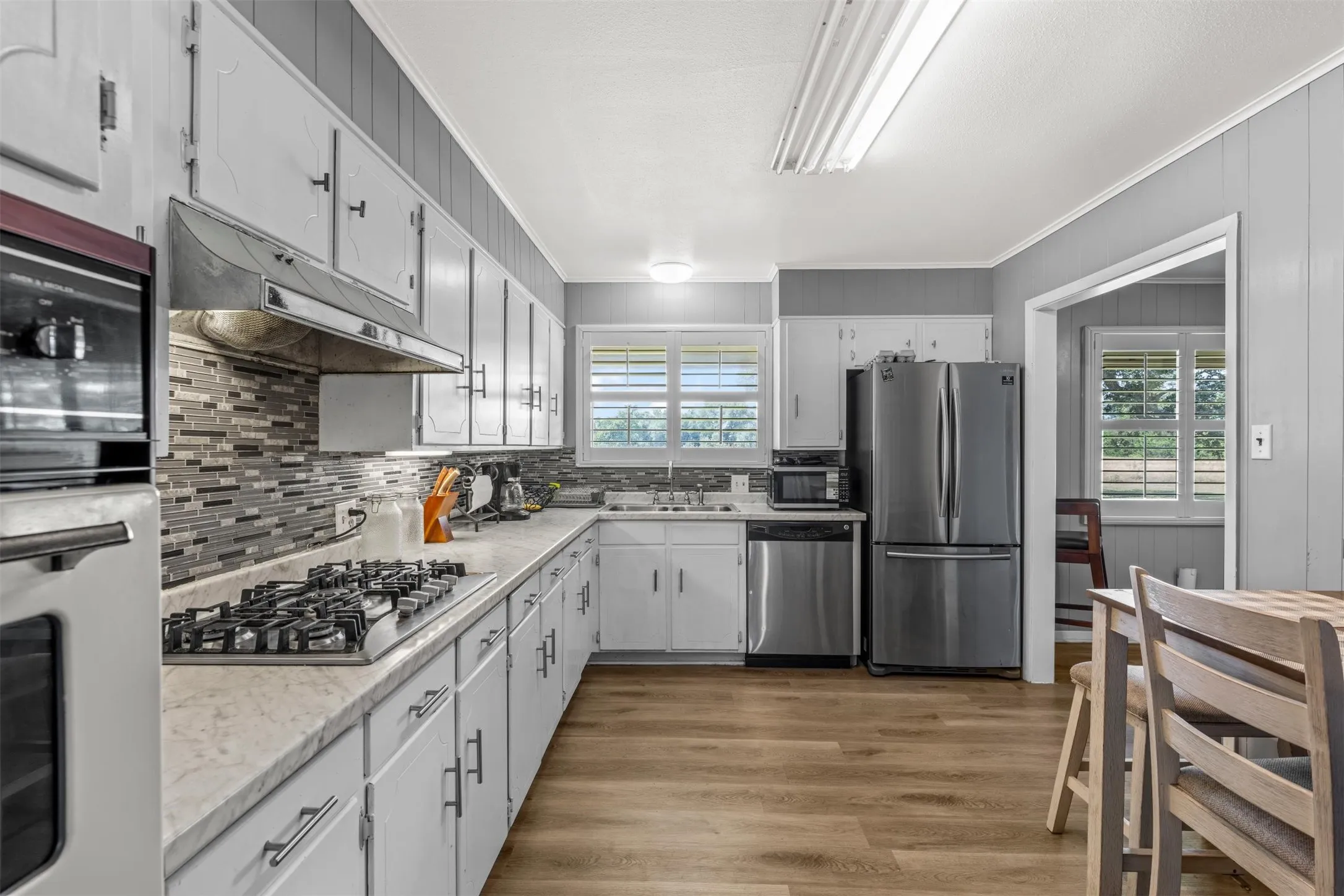 Single Family Residence For Sale in Falls County , 1201 Rock Dam Road, Marlin, Texas 76661, 3 Bedroom, 3 Bathroom, 2 Garage spaces, 2,656 Sqft, built in 1960, mls#21345393, Real Estate Agent in Marlin, Homes For Sale in Falls county, Homes For Sale in Marlin, Realtor in Marlin Texas, Real Estate Brokerage Independent Realty Texas, Luminita Cordes Realtor