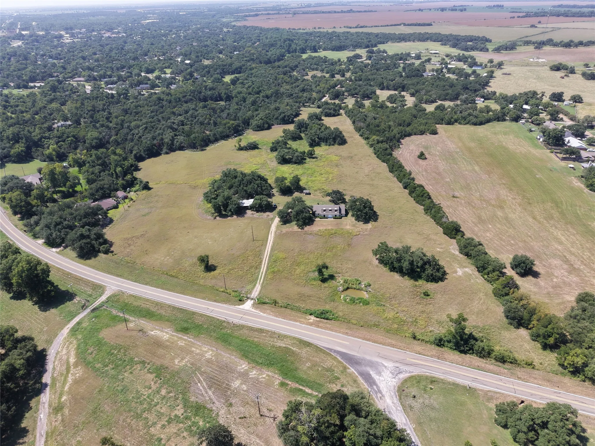 Single Family Residence For Sale in Falls County , 1201 Rock Dam Road, Marlin, Texas 76661, 3 Bedroom, 3 Bathroom, 2 Garage spaces, 2,656 Sqft, built in 1960, mls#21345393, Real Estate Agent in Marlin, Homes For Sale in Falls county, Homes For Sale in Marlin, Realtor in Marlin Texas, Real Estate Brokerage Independent Realty Texas, Luminita Cordes Realtor