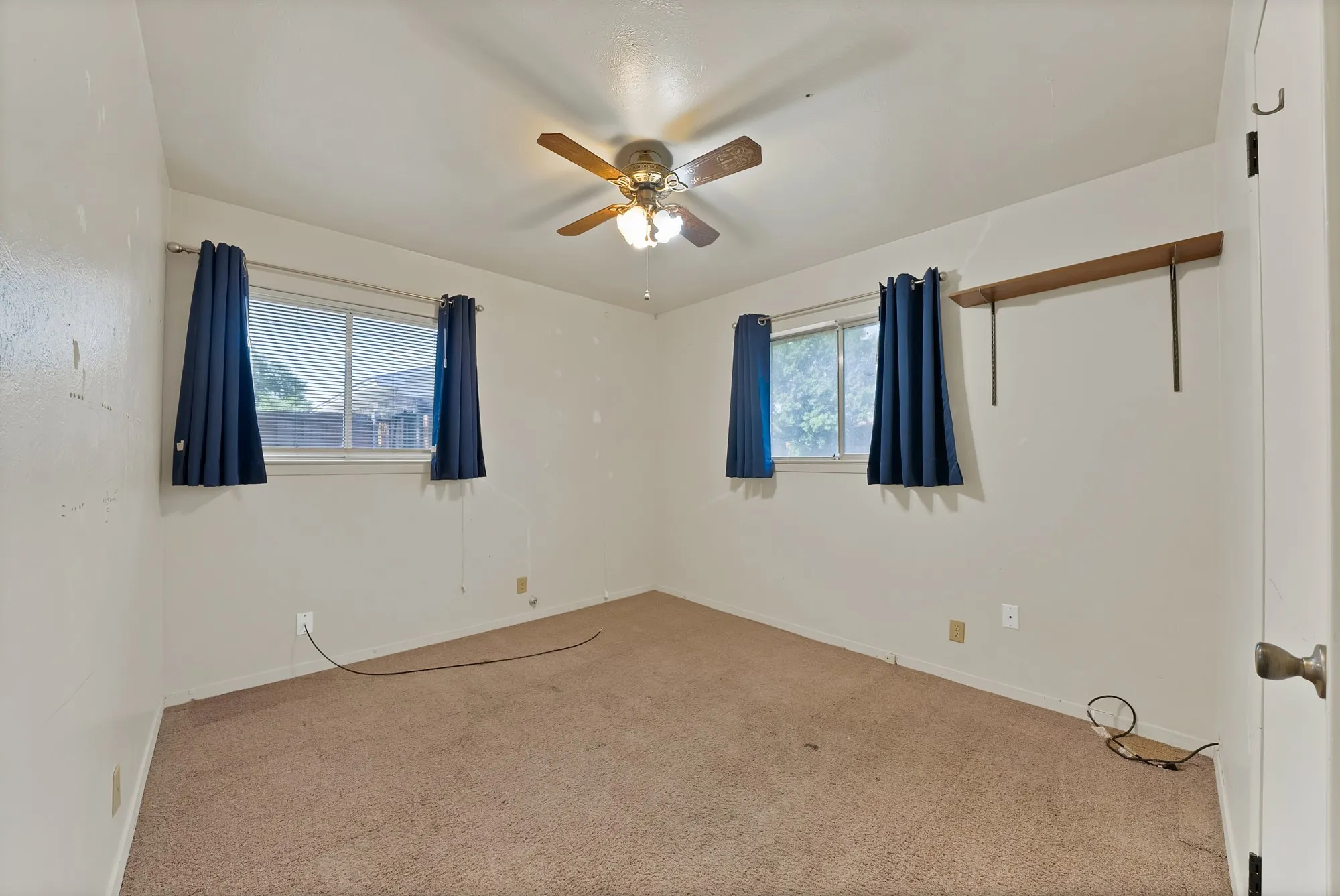 Single Family Residence For Sale in Tarrant County , 509 Henslee Drive, Euless, Texas 76040, 4 Bedroom, 2 Bathroom, Garage spaces, 1,810 Sqft, built in 1961, mls#21345132, Real Estate Agent in Euless, Homes For Sale in Tarrant county, Homes For Sale in Euless, Realtor in Euless Texas, Real Estate Brokerage Independent Realty Texas, Luminita Cordes Realtor