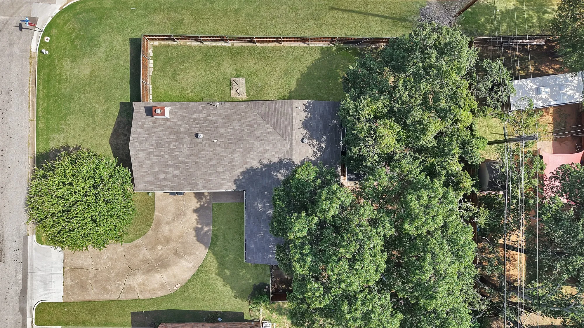 Single Family Residence For Sale in Tarrant County , 509 Henslee Drive, Euless, Texas 76040, 4 Bedroom, 2 Bathroom, Garage spaces, 1,810 Sqft, built in 1961, mls#21345132, Real Estate Agent in Euless, Homes For Sale in Tarrant county, Homes For Sale in Euless, Realtor in Euless Texas, Real Estate Brokerage Independent Realty Texas, Luminita Cordes Realtor