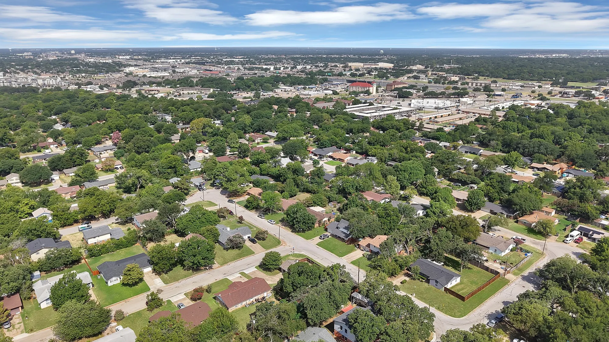 Single Family Residence For Sale in Tarrant County , 509 Henslee Drive, Euless, Texas 76040, 4 Bedroom, 2 Bathroom, Garage spaces, 1,810 Sqft, built in 1961, mls#21345132, Real Estate Agent in Euless, Homes For Sale in Tarrant county, Homes For Sale in Euless, Realtor in Euless Texas, Real Estate Brokerage Independent Realty Texas, Luminita Cordes Realtor