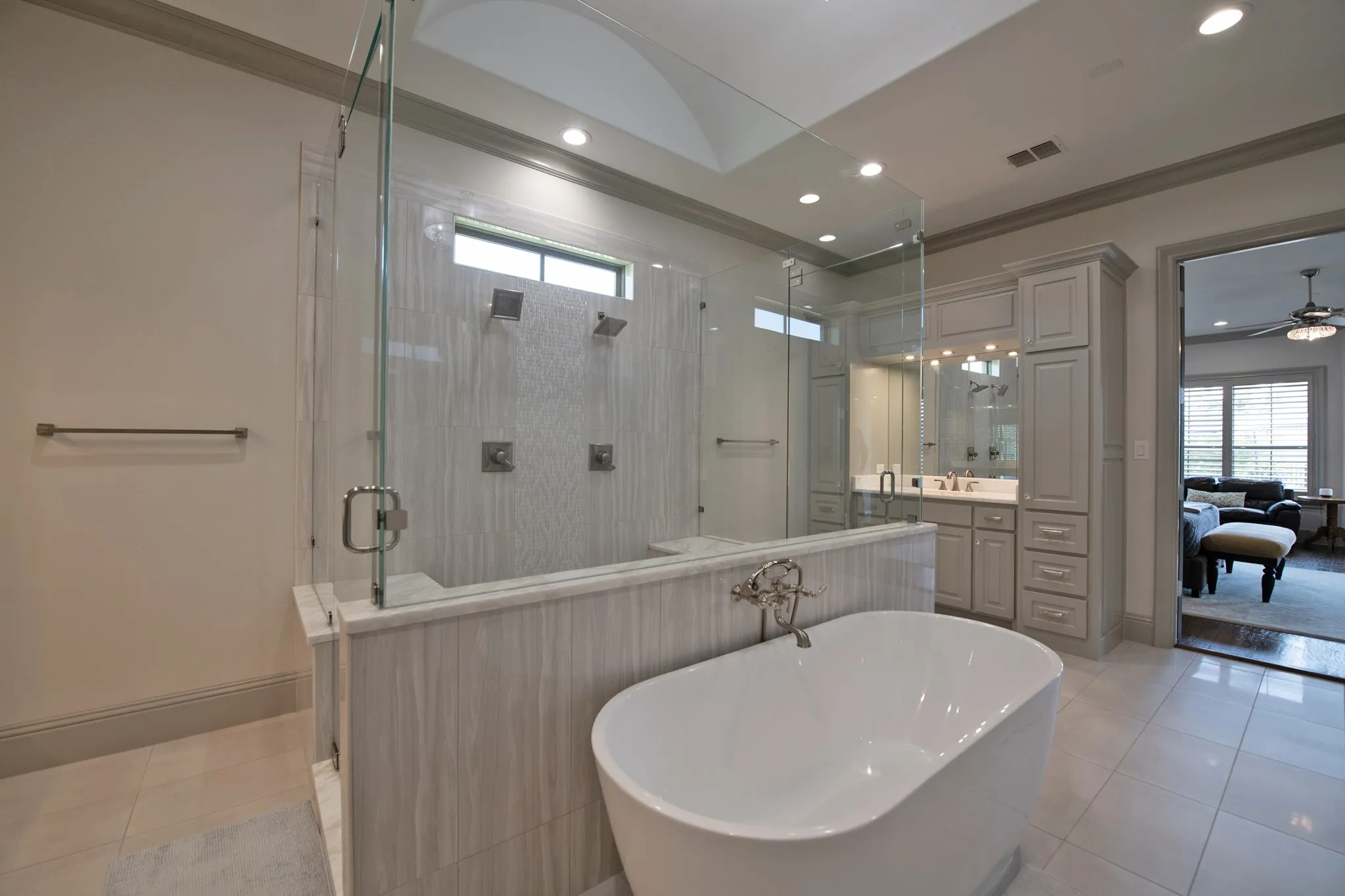 Single Family Residence For Sale in Rockwall County , 306 Renaissance Lane, Heath, Texas 75032, 4 Bedroom, 5 Bathroom, 4 Garage spaces, 5,151 Sqft, built in 2018, mls#21346154, Real Estate Agent in Heath, Homes For Sale in Rockwall county, Homes For Sale in Heath, Realtor in Heath Texas, Real Estate Brokerage Independent Realty Texas, Luminita Cordes Realtor