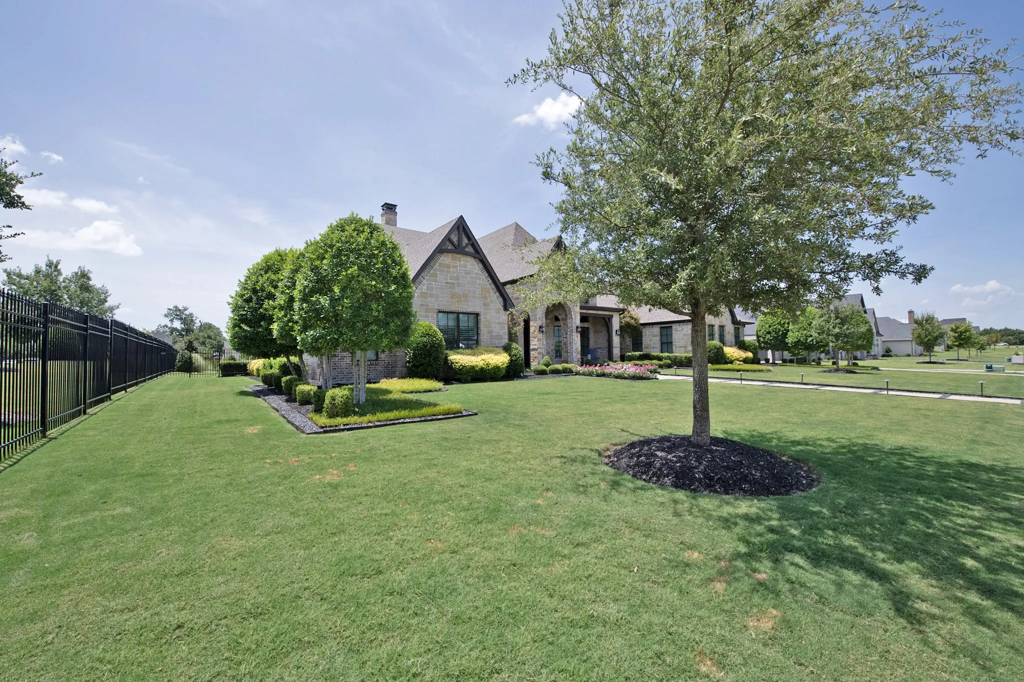 Single Family Residence For Sale in Rockwall County , 306 Renaissance Lane, Heath, Texas 75032, 4 Bedroom, 5 Bathroom, 4 Garage spaces, 5,151 Sqft, built in 2018, mls#21346154, Real Estate Agent in Heath, Homes For Sale in Rockwall county, Homes For Sale in Heath, Realtor in Heath Texas, Real Estate Brokerage Independent Realty Texas, Luminita Cordes Realtor
