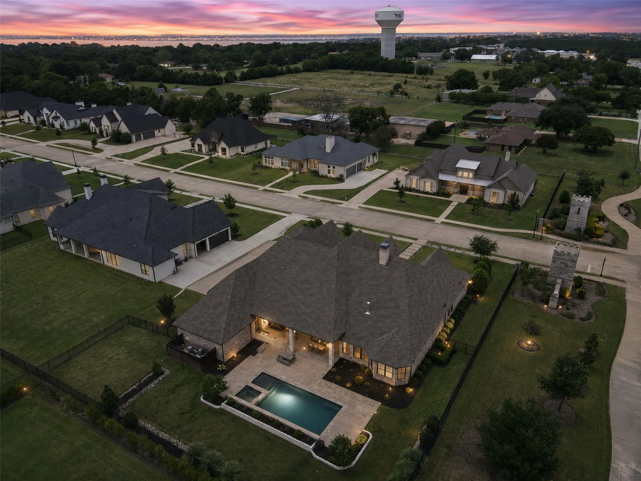Single Family Residence For Sale in Rockwall County , 306 Renaissance Lane, Heath, Texas 75032, 4 Bedroom, 5 Bathroom, 4 Garage spaces, 5,151 Sqft, built in 2018, mls#21346154, Real Estate Agent in Heath, Homes For Sale in Rockwall county, Homes For Sale in Heath, Realtor in Heath Texas, Real Estate Brokerage Independent Realty Texas, Luminita Cordes Realtor